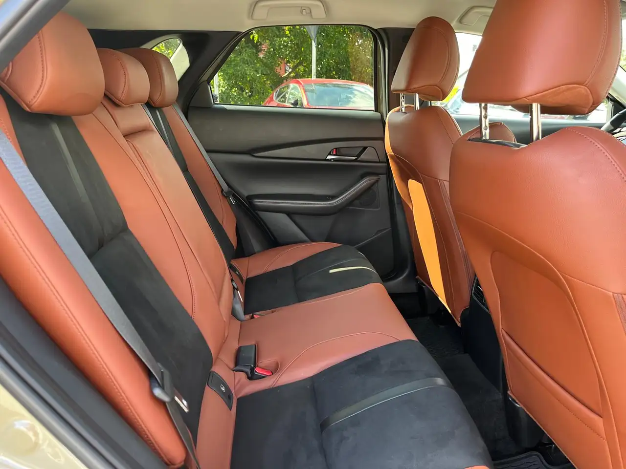 Mazda CX-30 e-SKYACTIV G Nagisa, Herstellergarantie bis 10/30 — Galería del vehículo 10