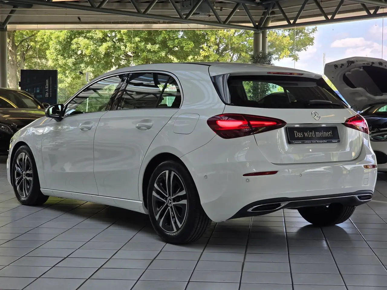 Mercedes-Benz A 180 Progressive Adv. TOTWINK+LED+KAM&PDC+MBUX+ — معرض صور السيارة 5