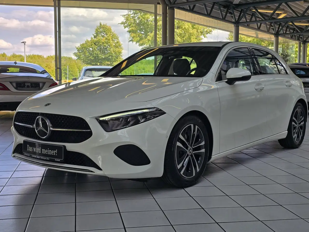 Mercedes-Benz A 180 Progressive Adv. TOTWINK+LED+KAM&PDC+MBUX+ — معرض صور السيارة 7