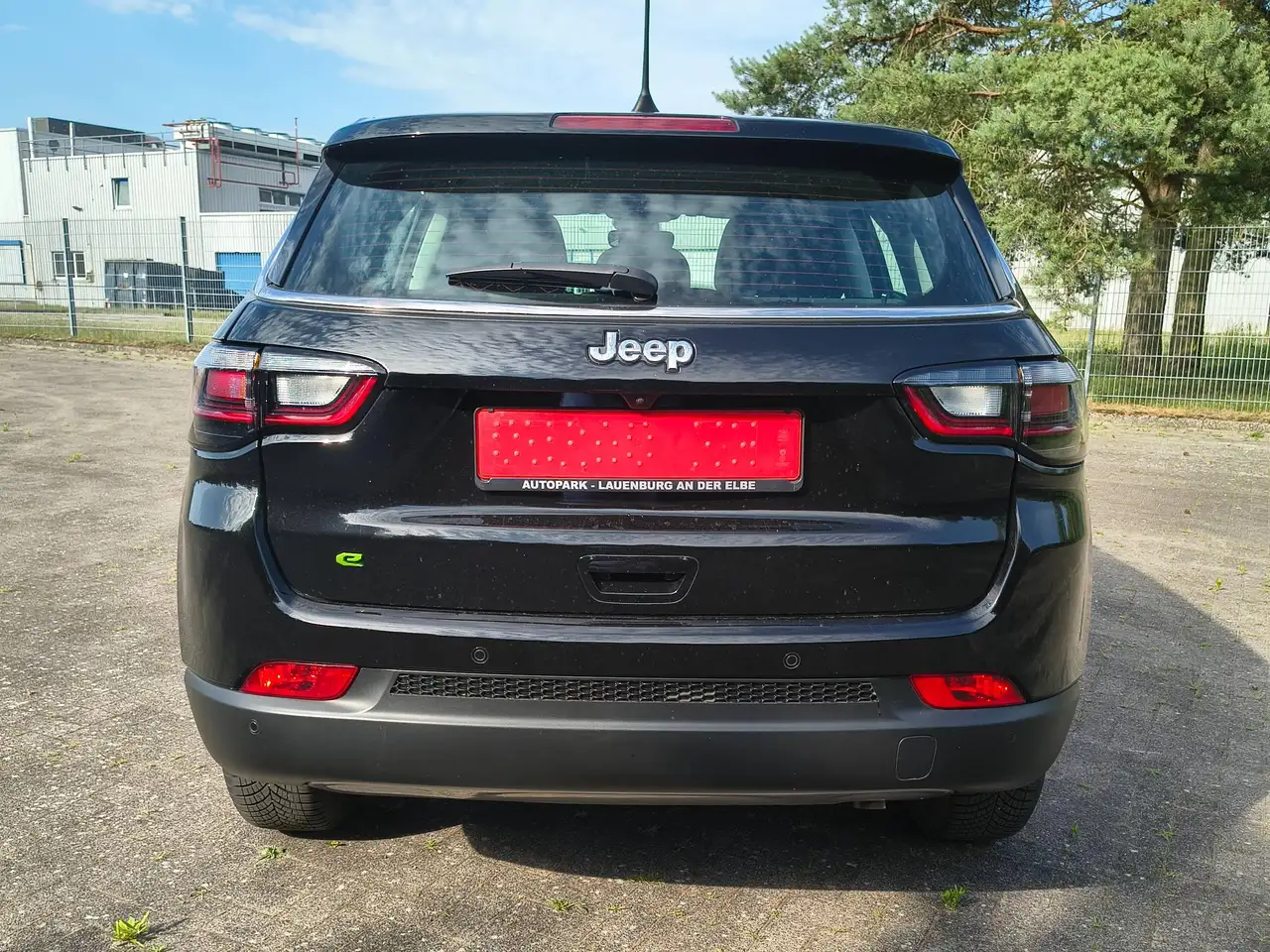 Jeep Compass Altitude Mild-Hybrid FWD — معرض صور السيارة 9