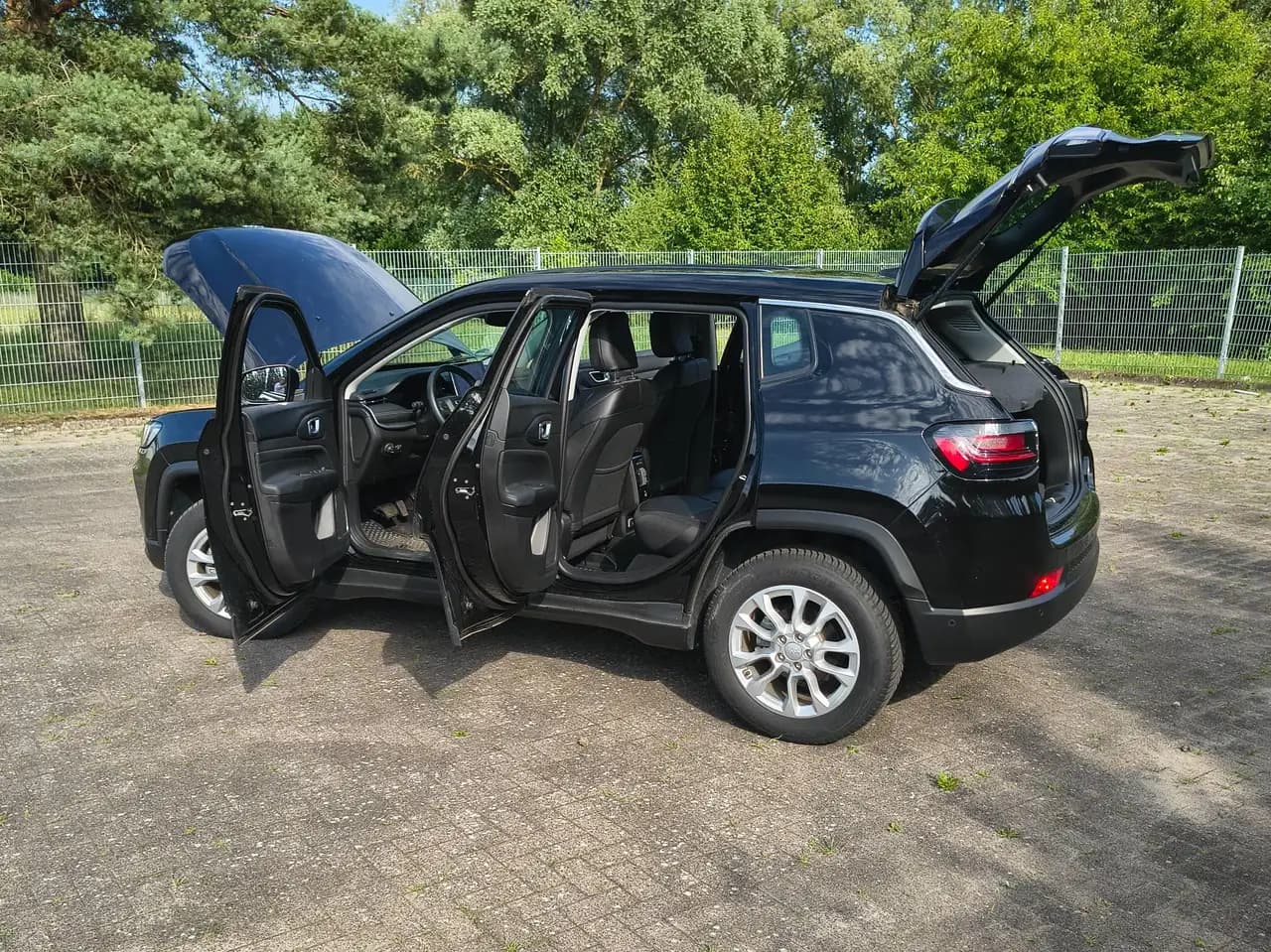 Jeep Compass Altitude Mild-Hybrid FWD — معرض صور السيارة 7