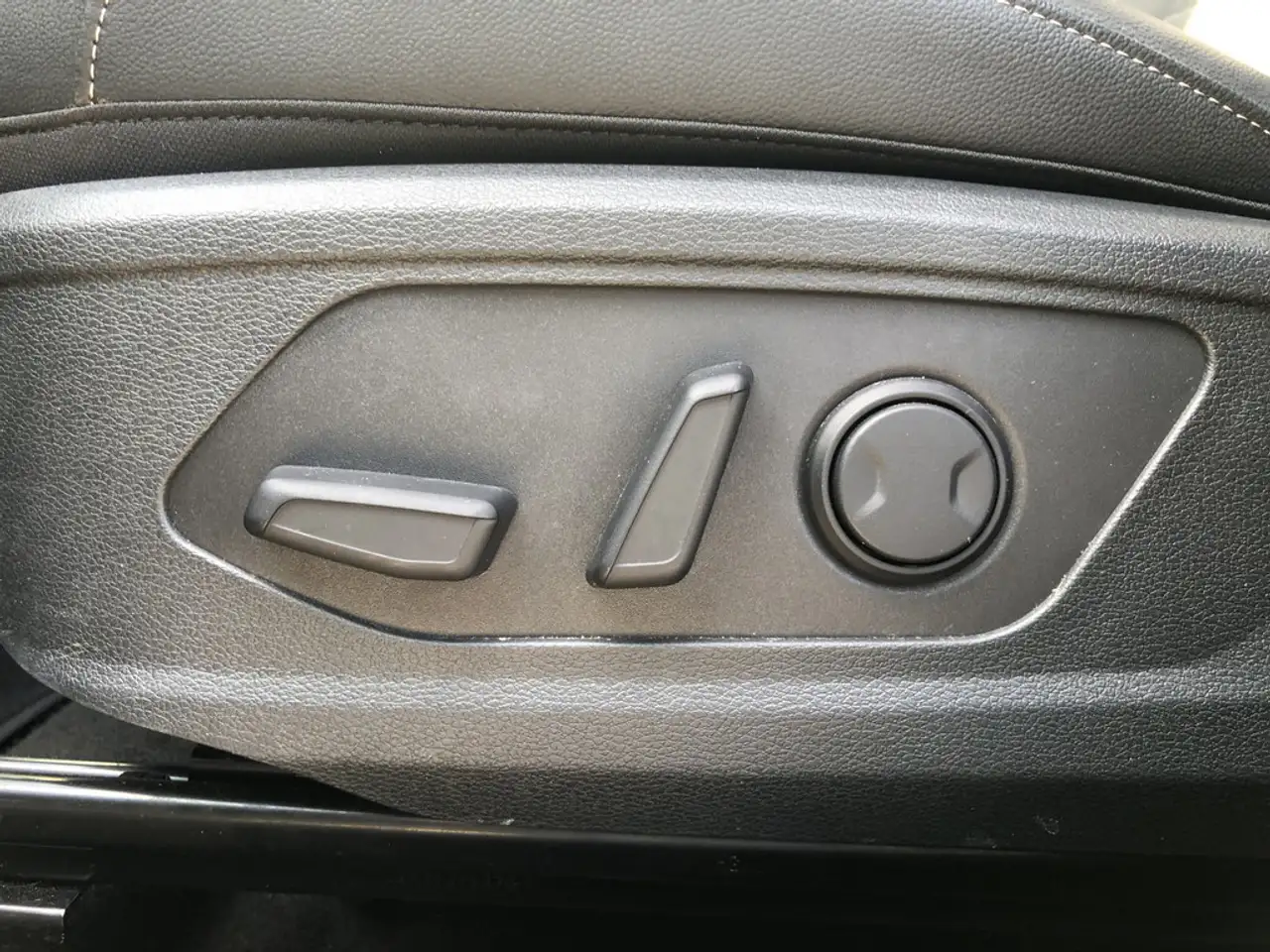Kia Sportage Spirit 1.6T DCT 48V DriveWise-Park-Plus-Paket — معرض صور السيارة 18