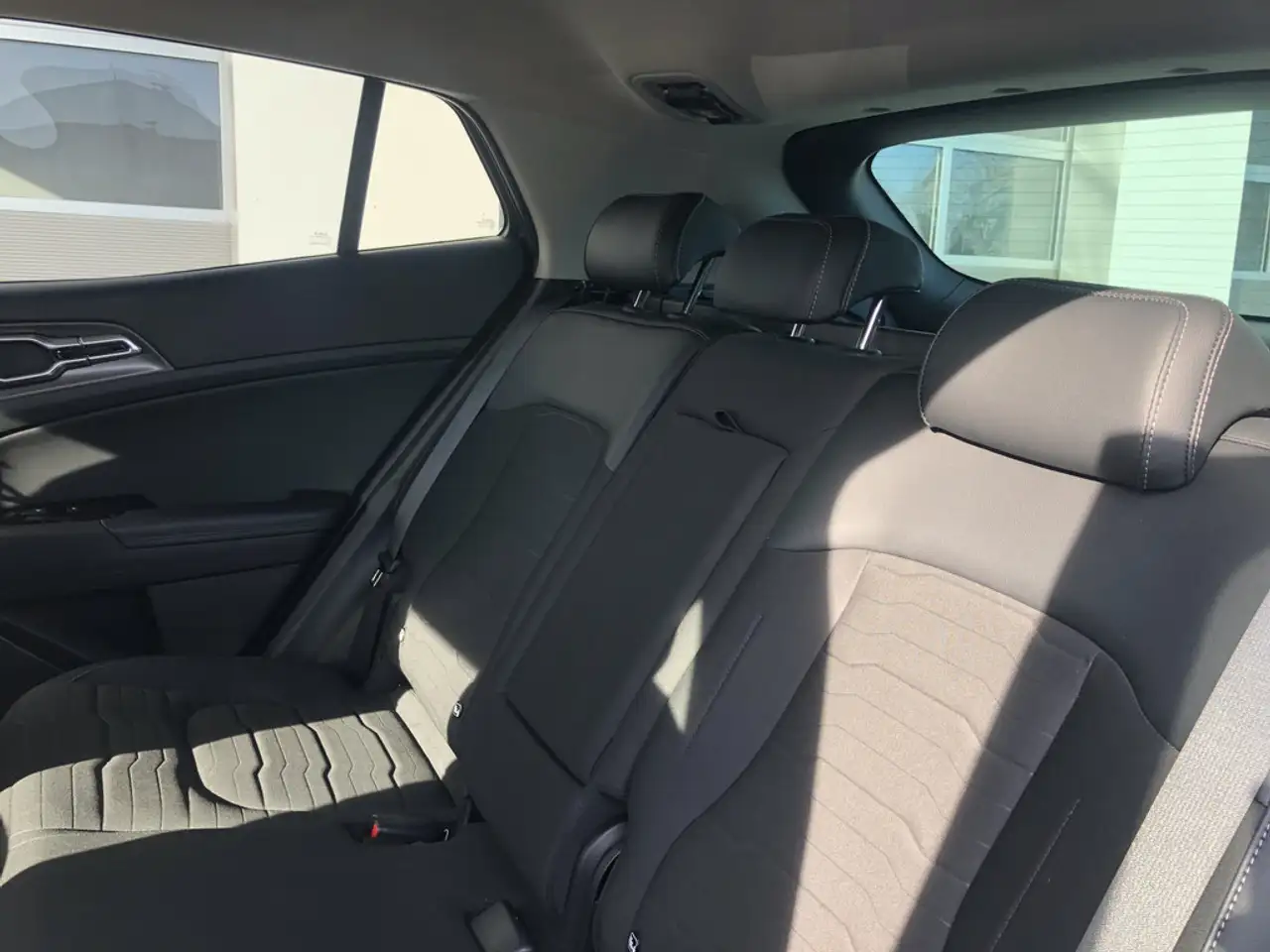 Kia Sportage Spirit 1.6T DCT 48V DriveWise-Park-Plus-Paket — معرض صور السيارة 8