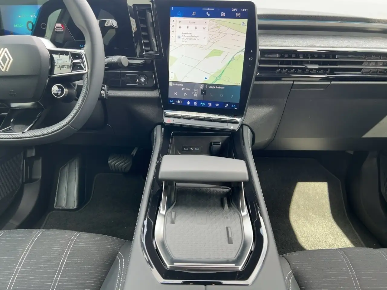 Renault Austral TECHNO FULL HYBRID 200 360° KAMERA — Galería del vehículo 12