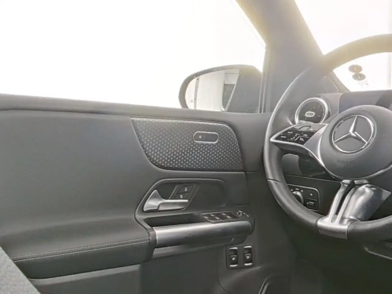 Mercedes-Benz B 250 e Progressive*AHK*Distro*MuBeam*11kW*Night — Galería del vehículo 9
