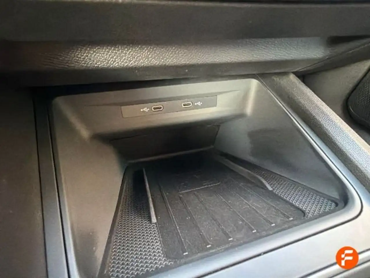 SEAT Leon 1.5 eTSI 110kW DSG S&S Style Special Ed — Vehicle gallery 28