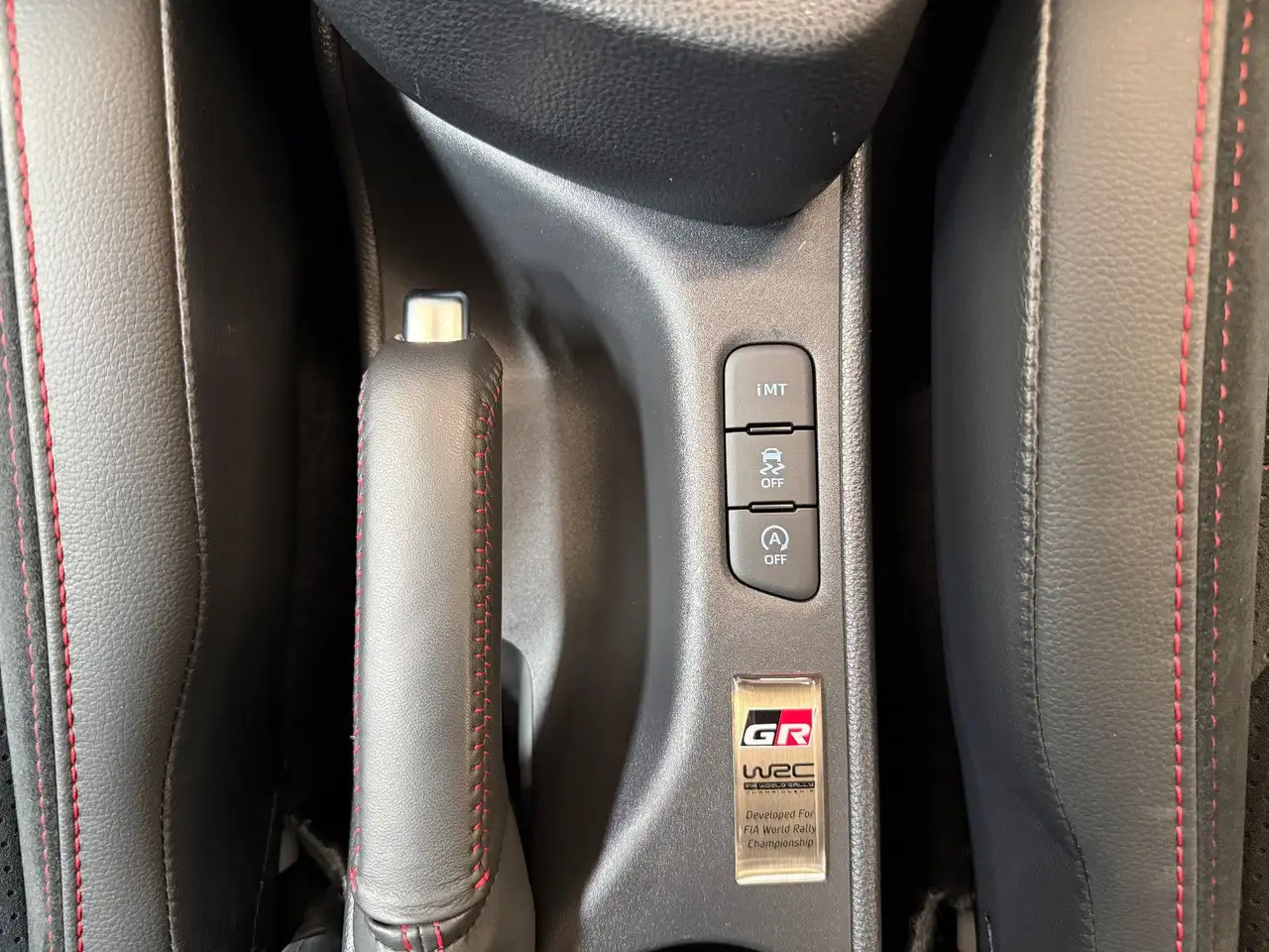Toyota Yaris GR CARBON LED KAMERA LHZ SHZ ACC — Galerie du véhicule 10