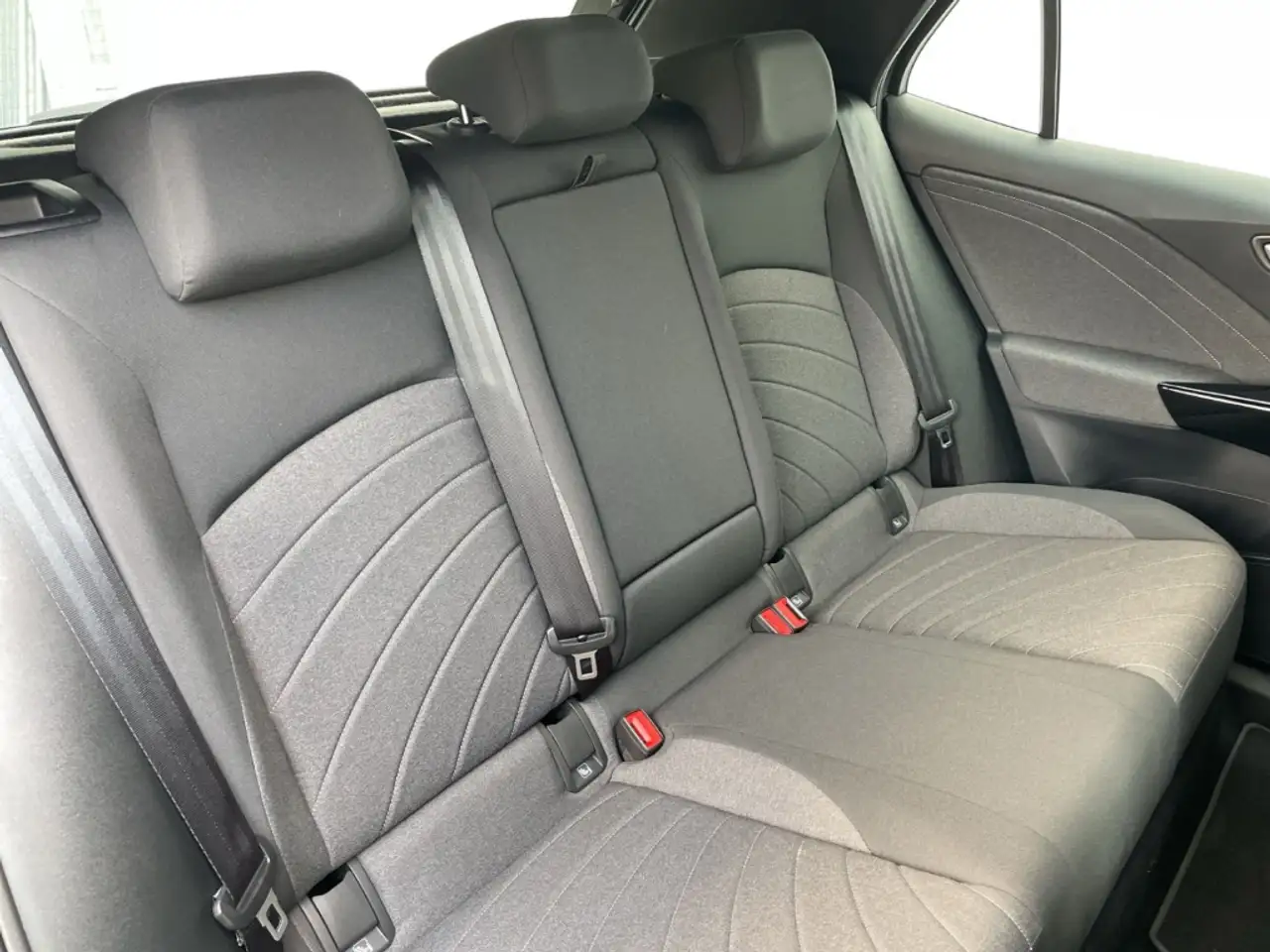 Volkswagen ID.3 Pro Kamera/Keyless/ACC/Navi/App-Connect/LED/Sitz- — Vehicle gallery 25