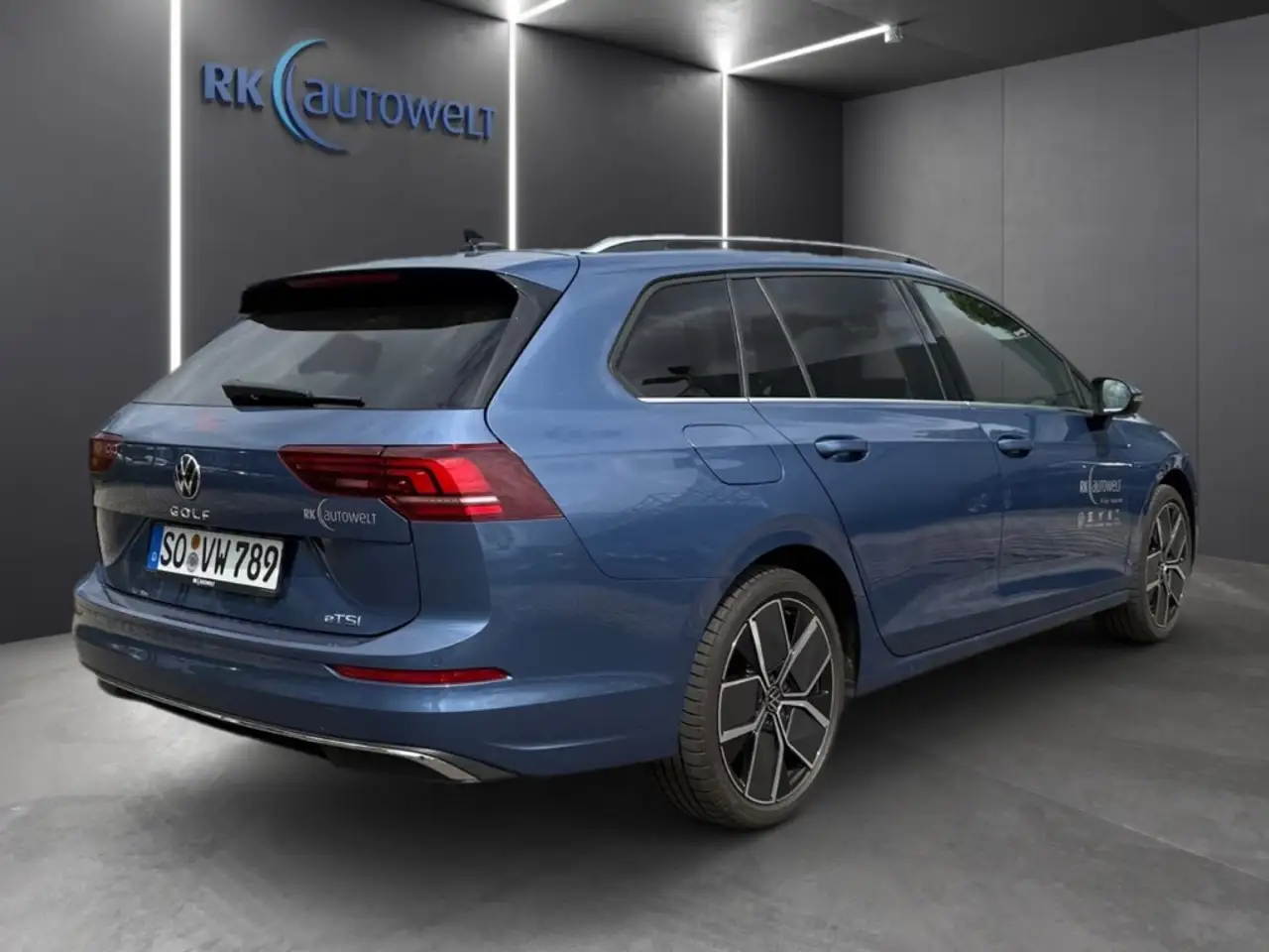 Volkswagen Golf Variant 8 VIII Style 1,5 l eTSI DSG AHK Panodach — معرض صور السيارة 4