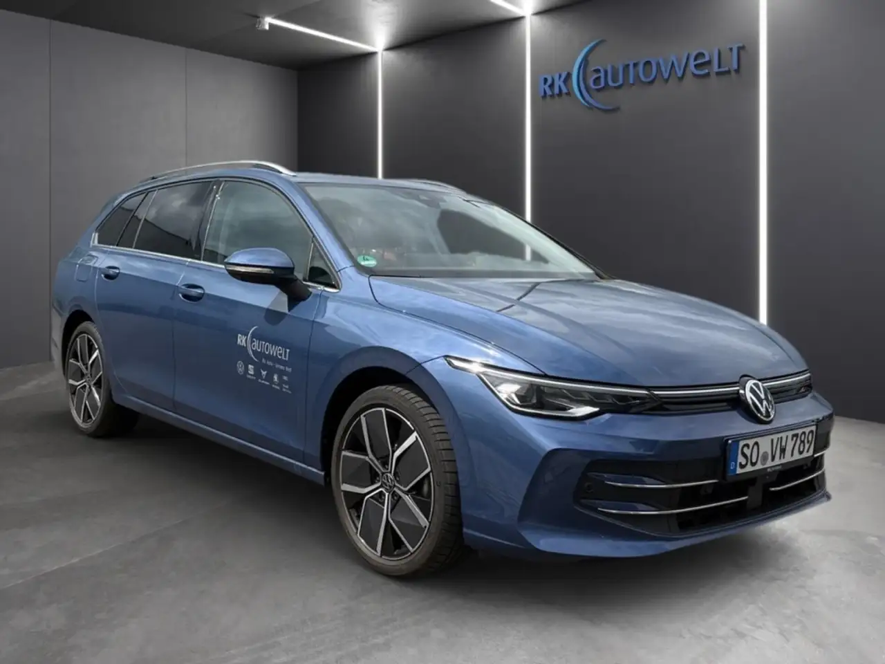 Volkswagen Golf Variant 8 VIII Style 1,5 l eTSI DSG AHK Panodach — معرض صور السيارة 2