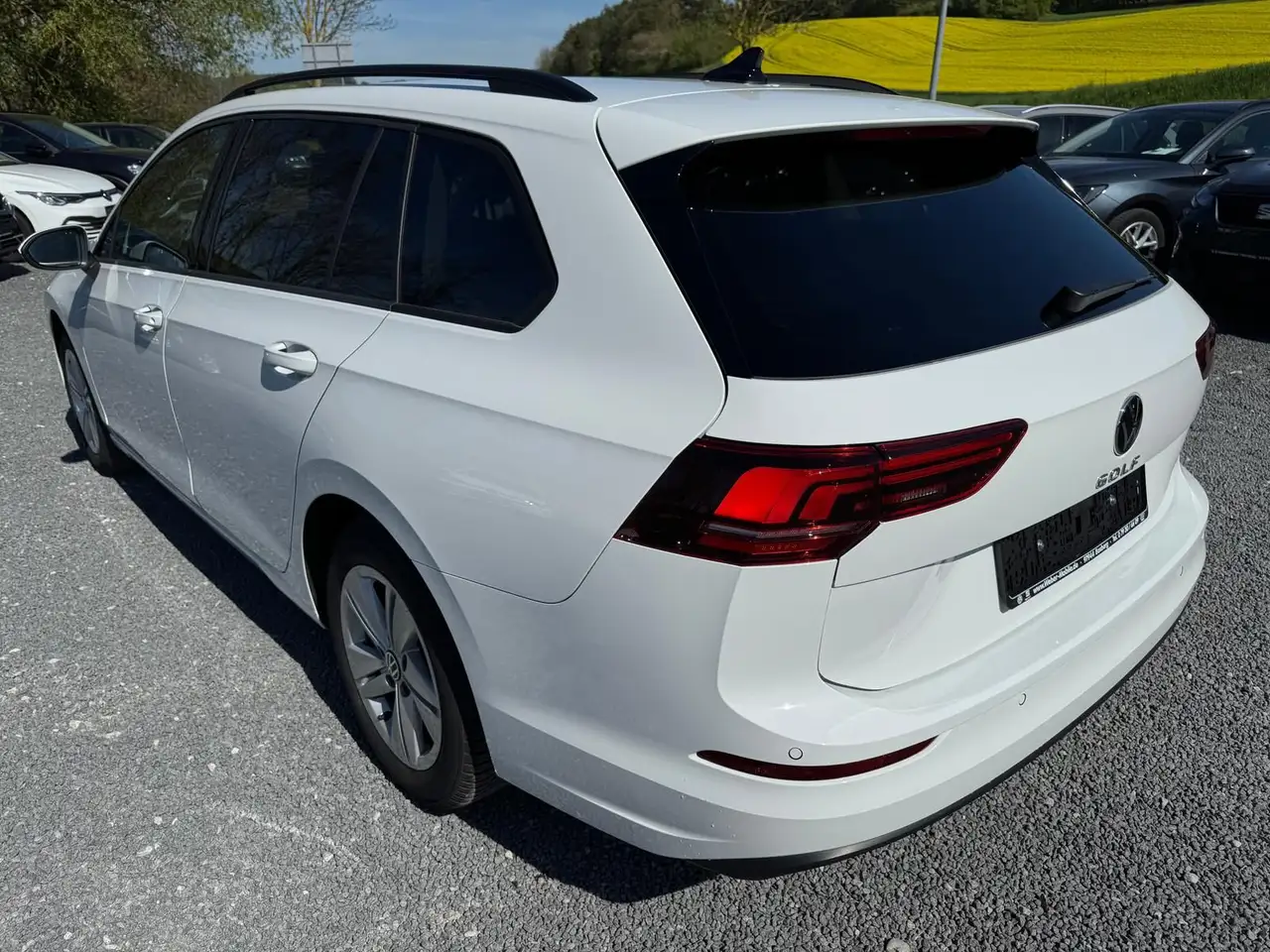 Volkswagen Golf VIII Variant 1.5 TSI *Life*AHK-SCHWENKBAR*P — Vehicle gallery 4