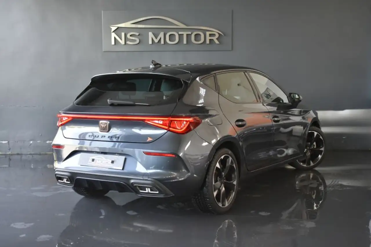 CUPRA Leon 1.5 eTSI 110 DSG — Galería del vehículo 4