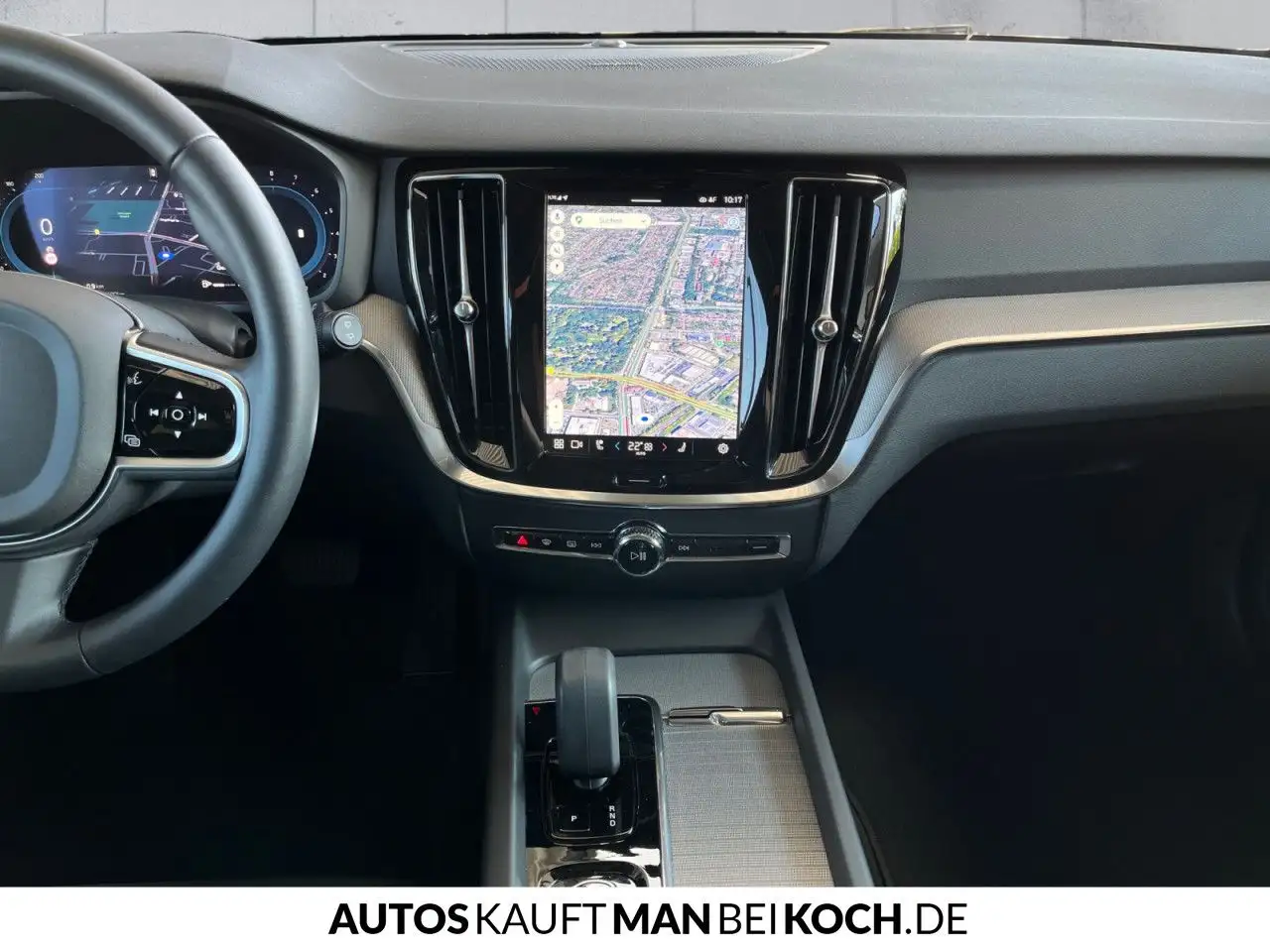 Volvo V60 B4 Benzin Plus Dark ACC BLIS H/K PANO 360° — Galería del vehículo 11