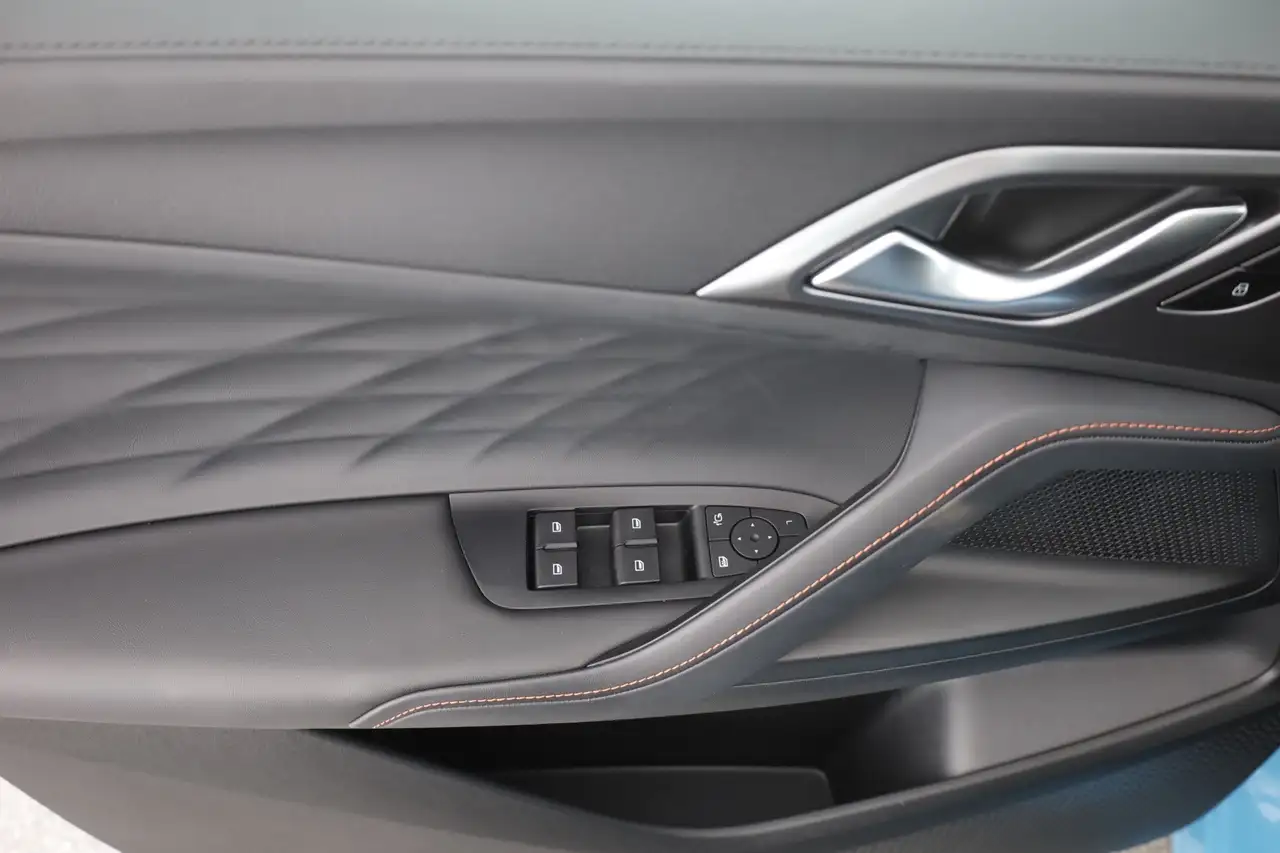 MG HS 1.5 T-GDI Luxury Aut. LED ACC Navi 360° — Vehicle gallery 22