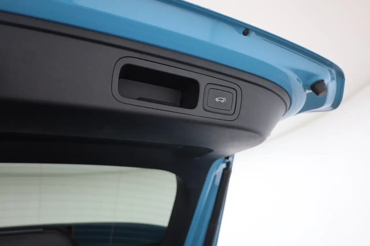 MG HS 1.5 T-GDI Luxury Aut. LED ACC Navi 360° — Vehicle gallery 28