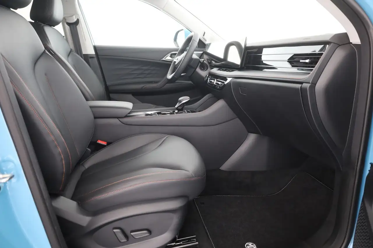 MG HS 1.5 T-GDI Luxury Aut. LED ACC Navi 360° — Vehicle gallery 24