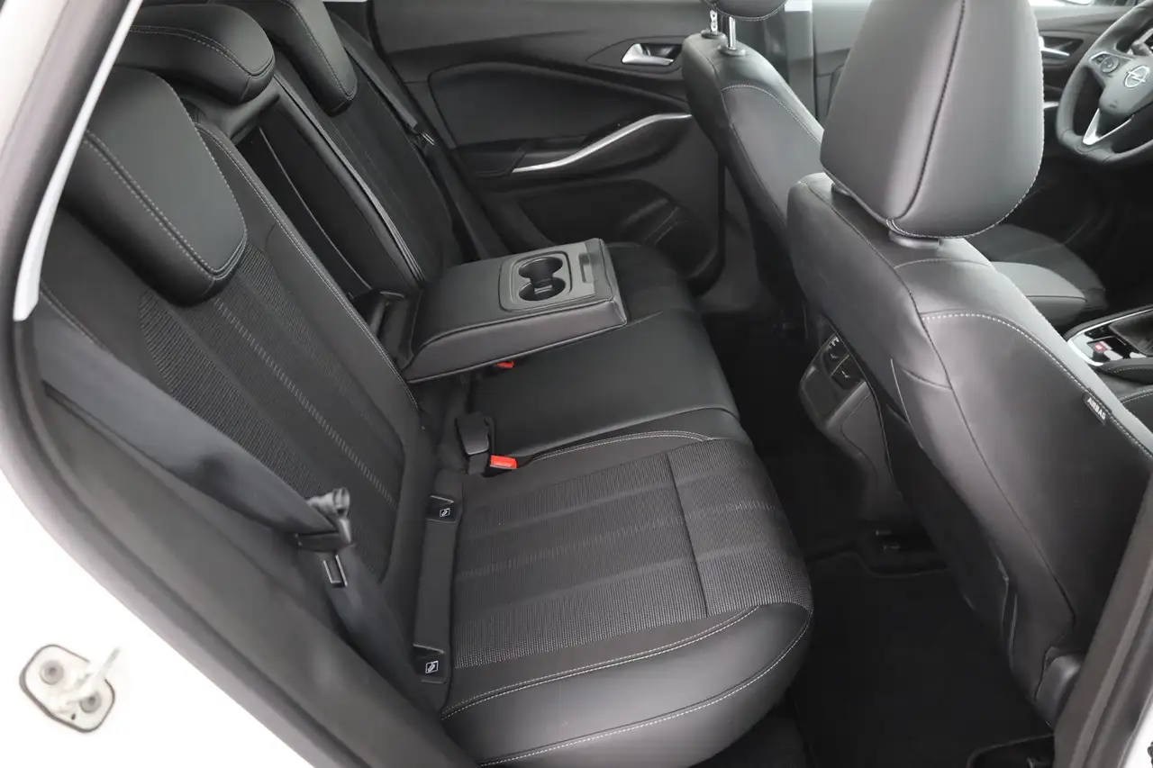 Opel Grandland 1.2 GS Line LED Navi 360° Kamera DAB — Vehicle gallery 25