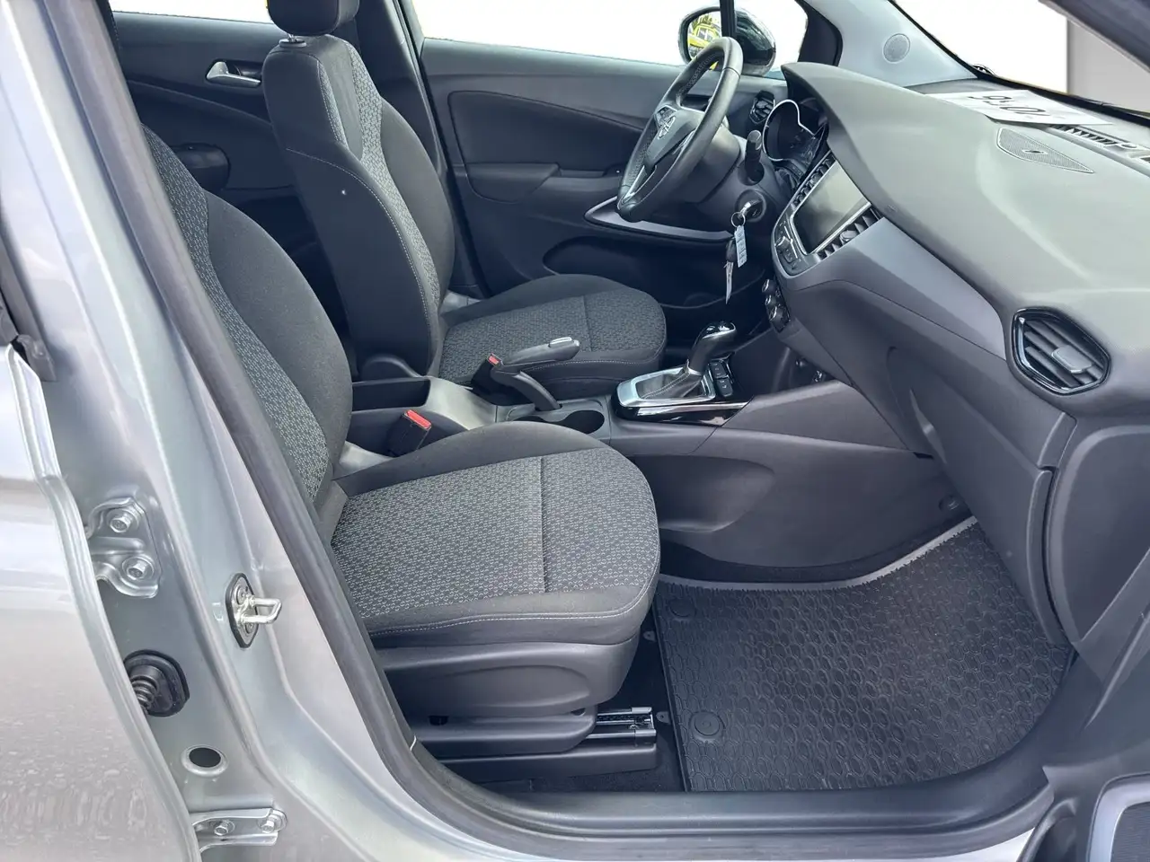 Opel Crossland Enjoy 1.2 T-Direct Injection 130PS AT Enjoy — Galerie du véhicule 10