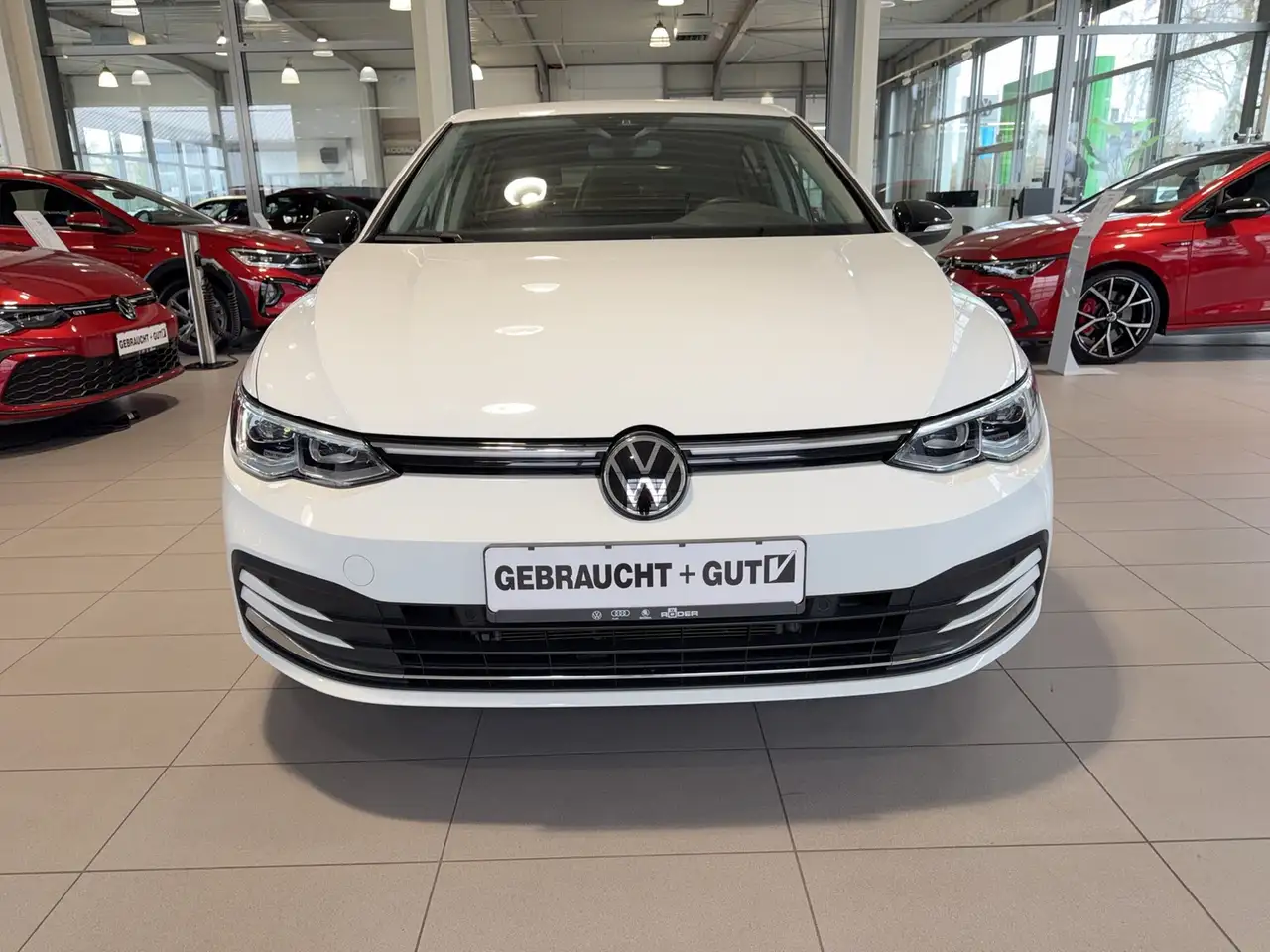 Volkswagen Golf VIII 1.5 eTSI DSG Move Plus-Paket IQ LM17 — Galerie du véhicule 7