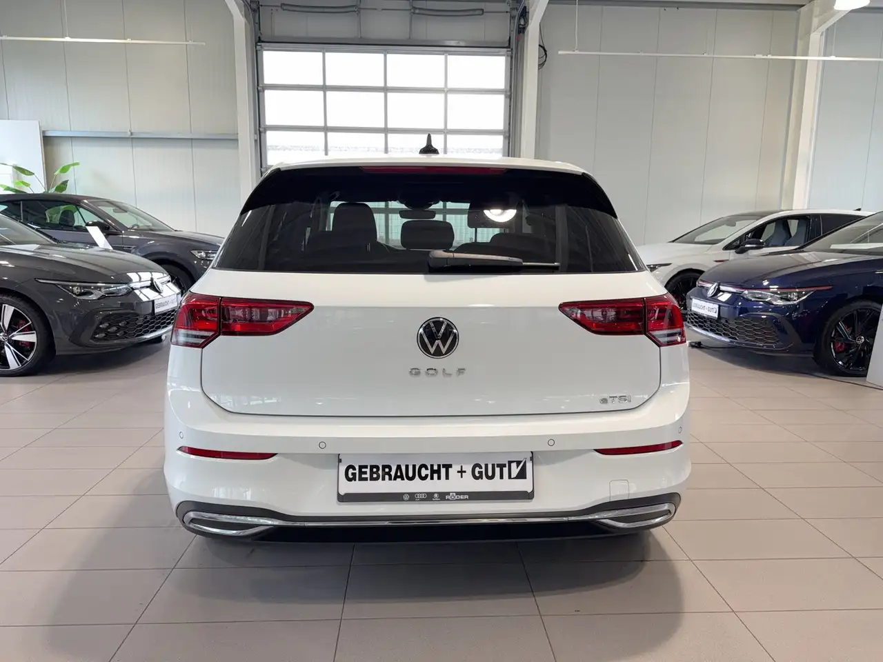 Volkswagen Golf VIII 1.5 eTSI DSG Move Plus-Paket IQ LM17 — Galerie du véhicule 4