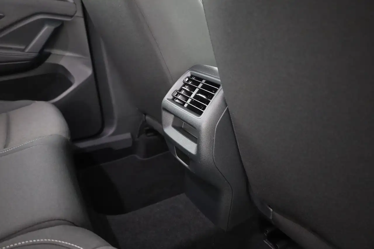 Volkswagen Tiguan 1.5 eTSI 96 kW — معرض صور السيارة 28