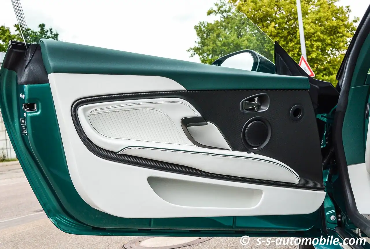 Aston Martin DBS 770 Ultimate Titanium Abgas Lightweight Seat — معرض صور السيارة 16