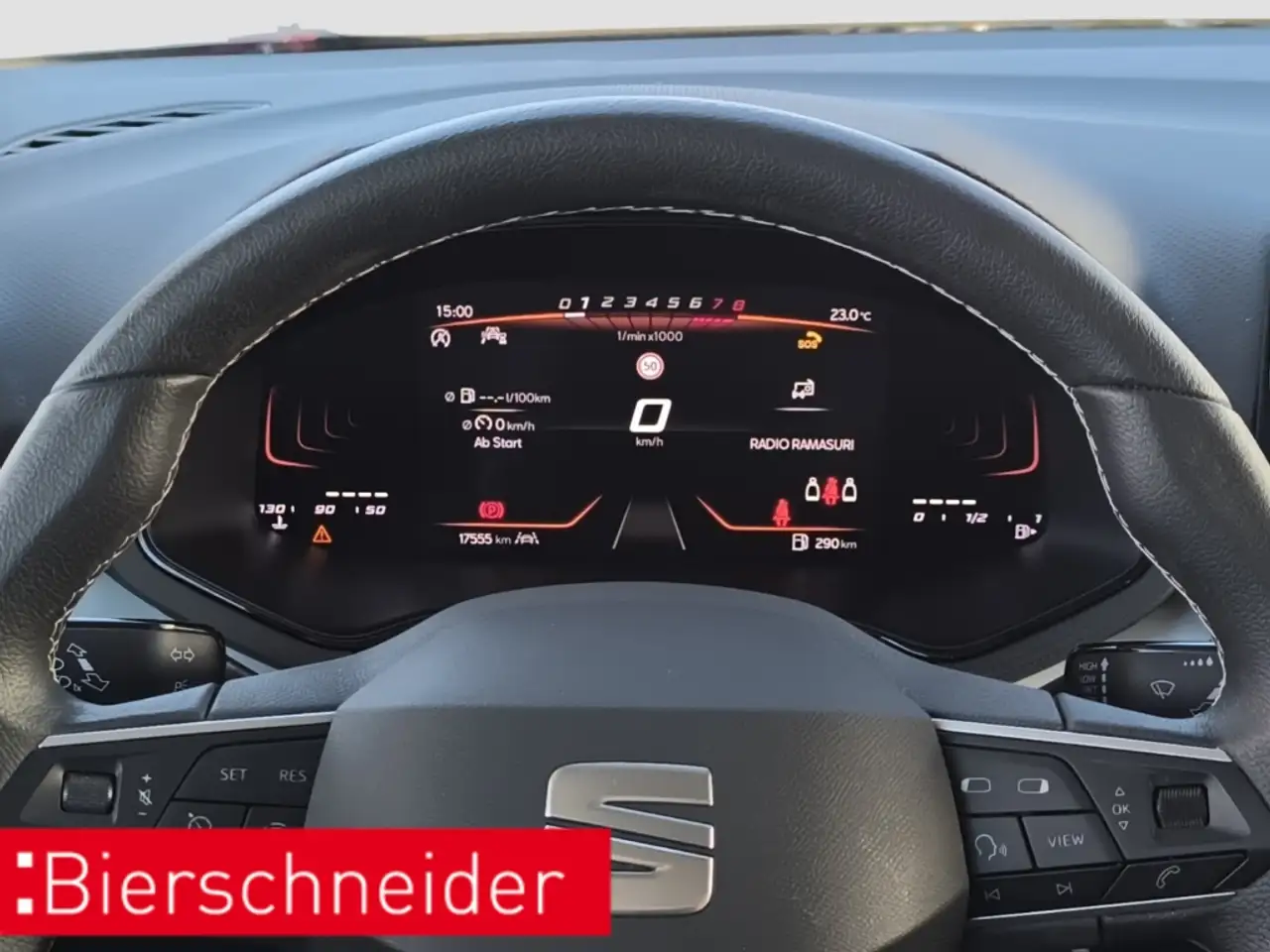 SEAT Arona 1.0 TSI Style LED 17 KAMERA PARK-ASSIST — Galería del vehículo 14