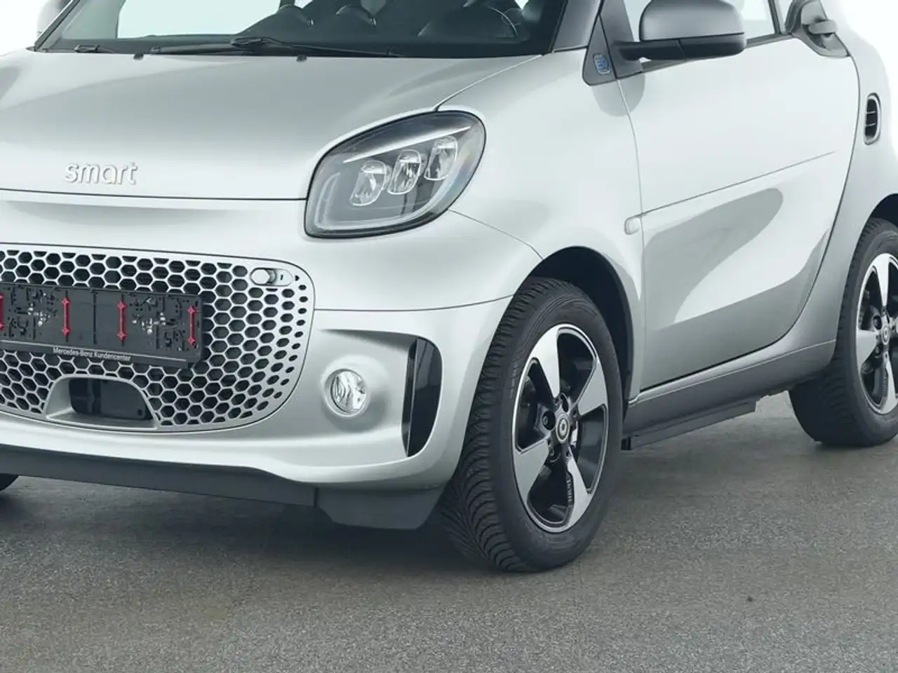 smart forTwo ForTwo EQ Coupé Passion 22KW+LED+KAM+2xKABEL+15" — Vehicle gallery 3