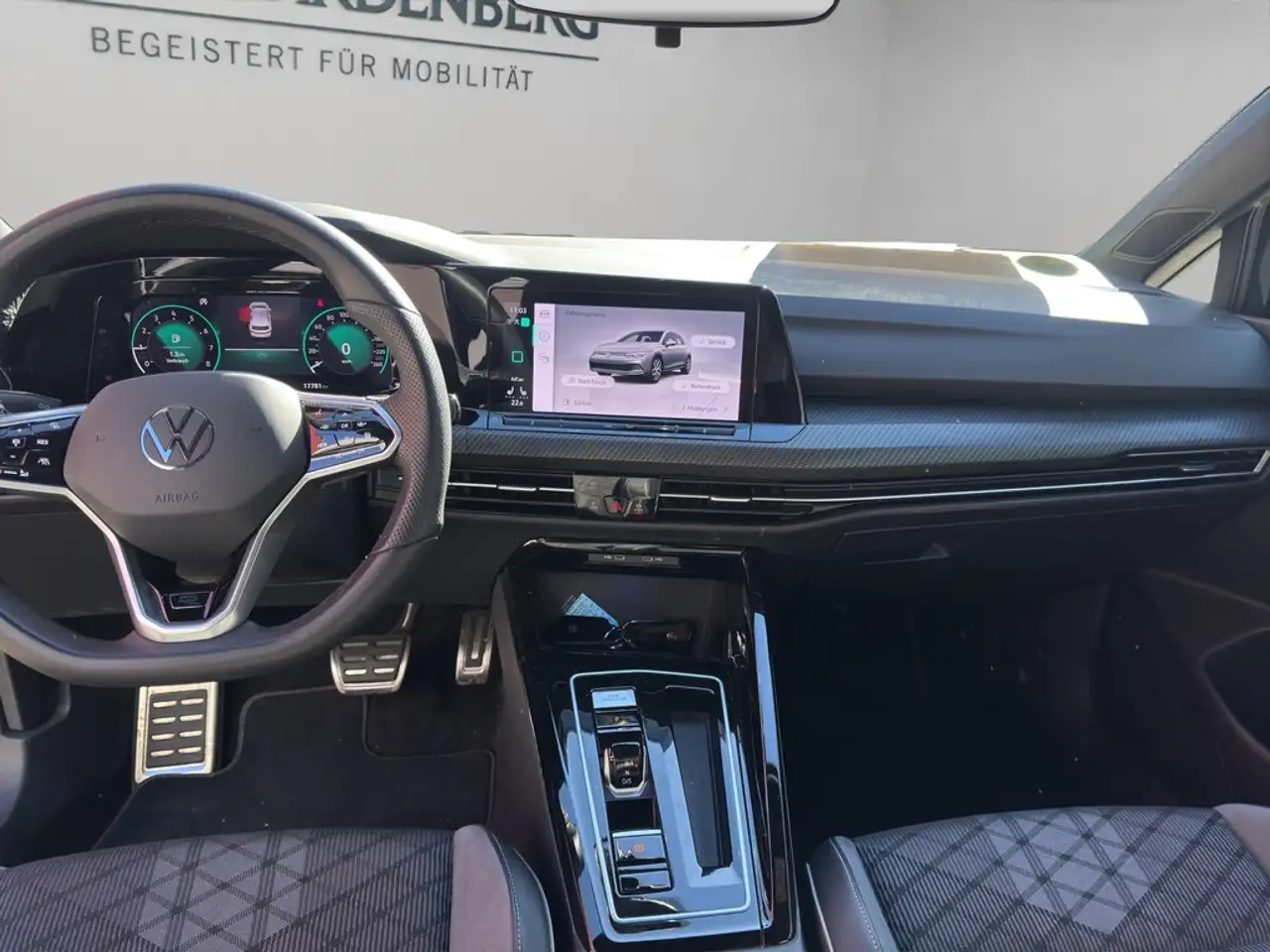 Volkswagen Golf R -Line 2.0 TSI DSG Navi LED ACC — معرض صور السيارة 14