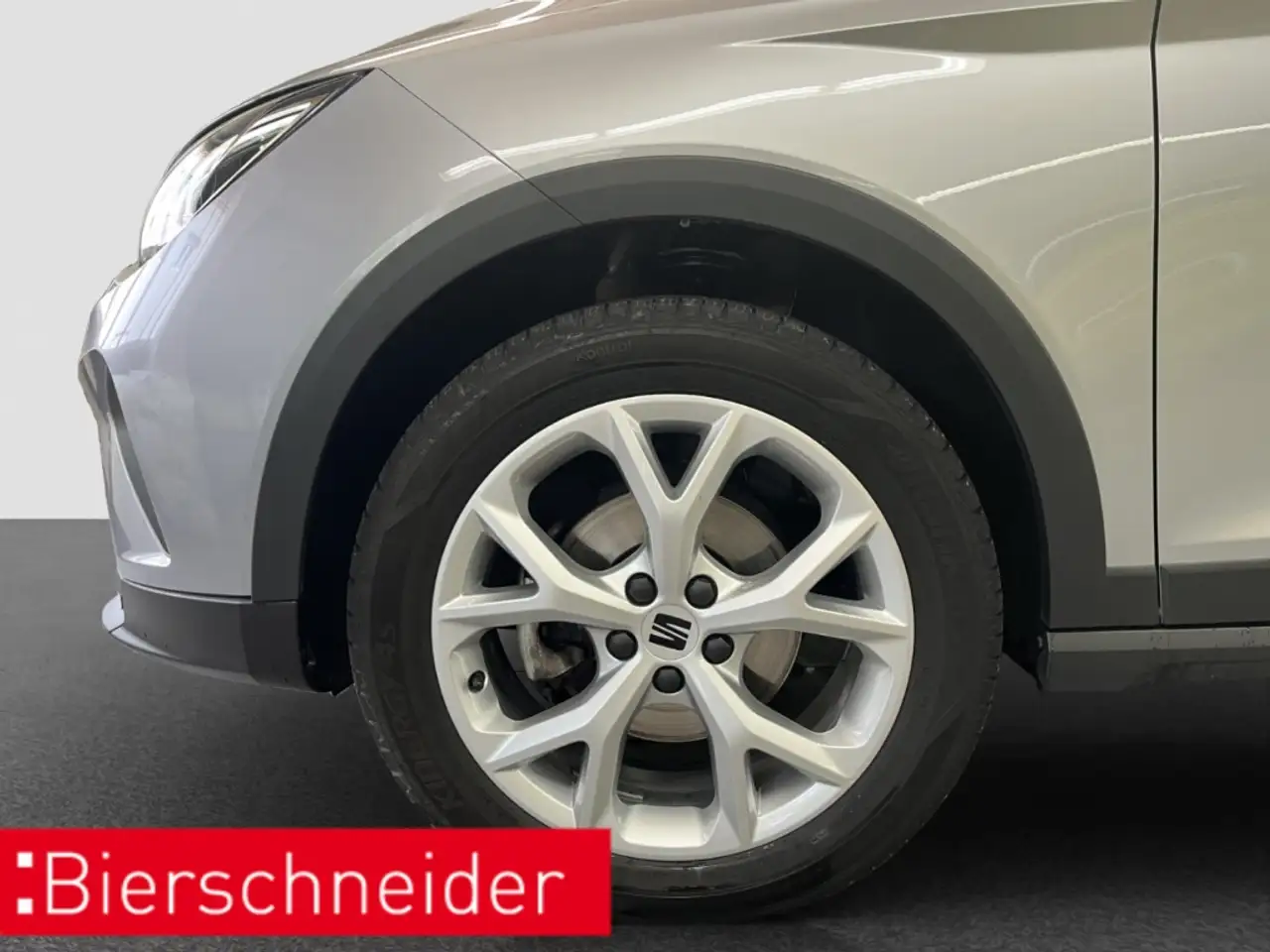 SEAT Arona 1.0 TSI FR AHK NAVI DAB SHZ PDC — Galerie du véhicule 29