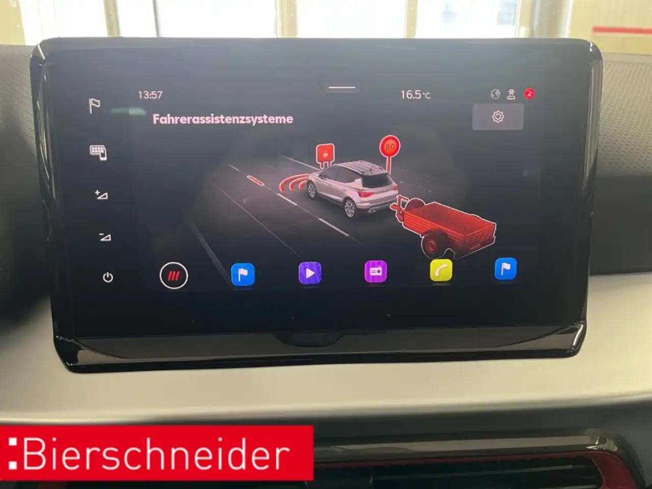 SEAT Arona 1.0 TSI FR AHK NAVI DAB SHZ PDC — Galerie du véhicule 38
