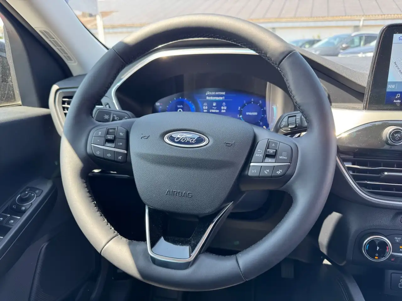 Ford Kuga Titanium+Klimaautom.+Winter-P.+Navi+TWA+PP — معرض صور السيارة 9