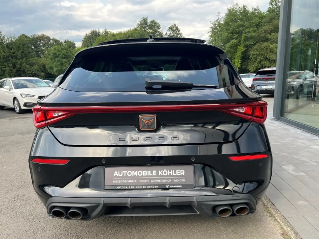 CUPRA Leon VZ 2.0 TSI DSG AHK, Pano, Carbon, Matrix — Vehicle gallery 5