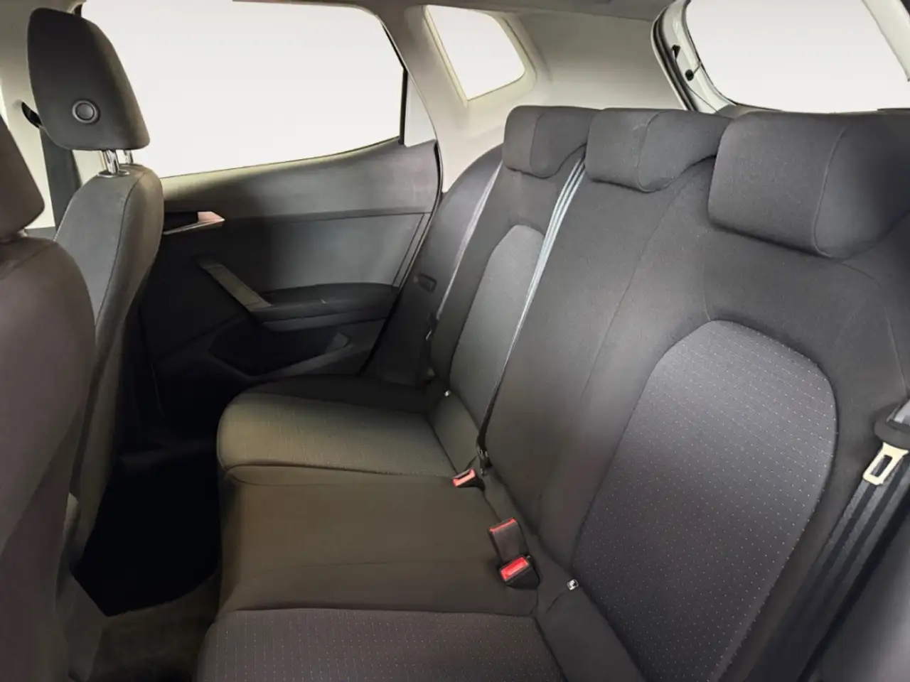 SEAT Arona Style Edition AUTOMATIK NAV LED DIG-DISPLAY SITZ.H — معرض صور السيارة 12