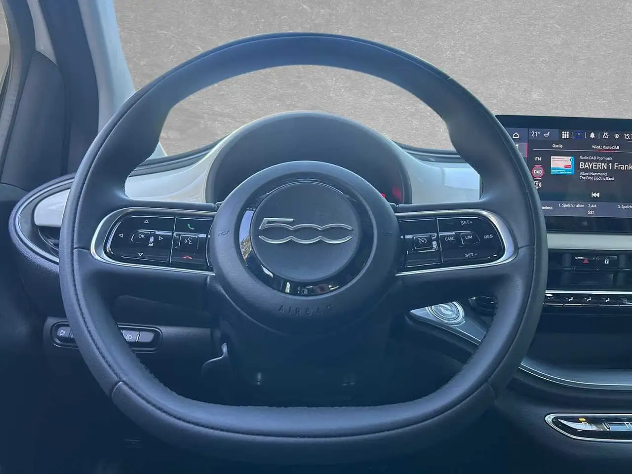 Fiat 500e 42kWh Cabrio — Galería del vehículo 11