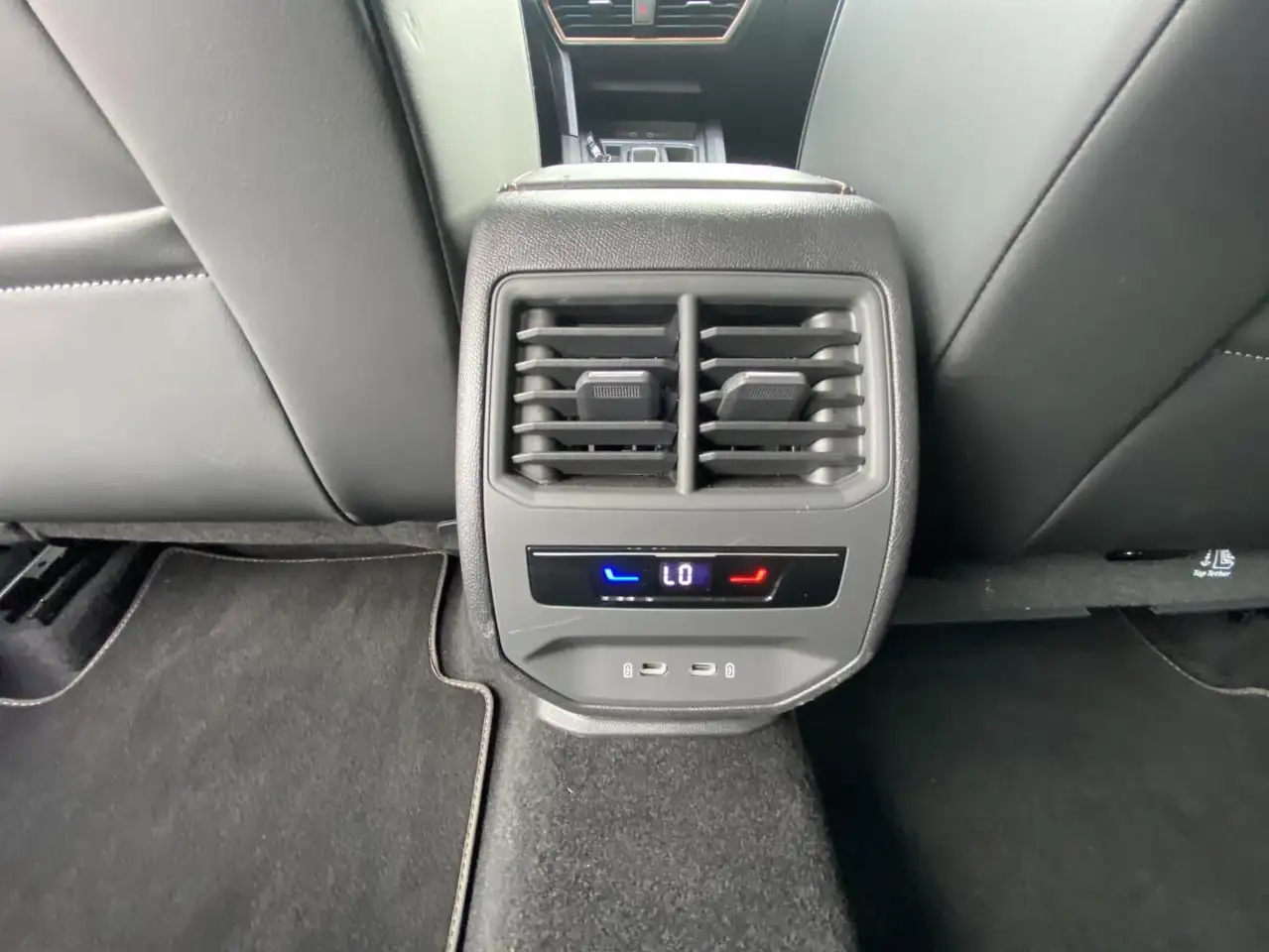 CUPRA Formentor 1.5 TSI DSG EL.HECK+VIRTUAL-COCKPIT+NA — Galerie du véhicule 12