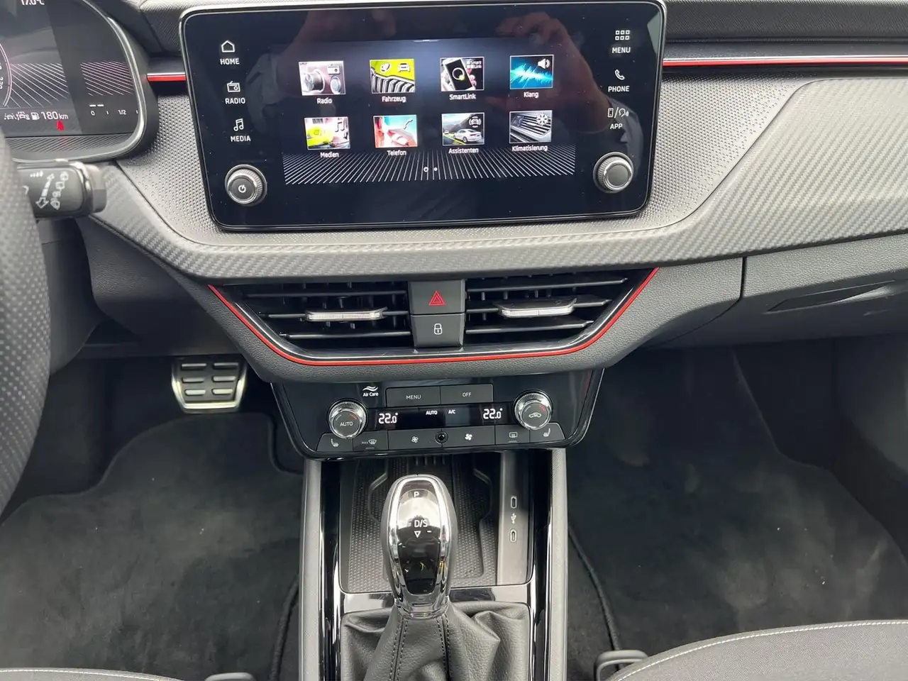 Skoda Scala 1.5 TSI DSG Monte Carlo Kamera LED-S.5JG. — معرض صور السيارة 16