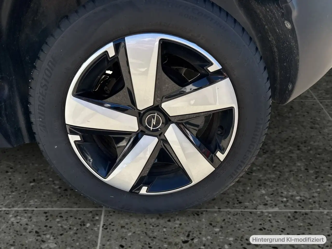 Opel Crossland Enjoy 1.2 T-Direct Injection 110 PS MT6 Enjoy — معرض صور السيارة 6
