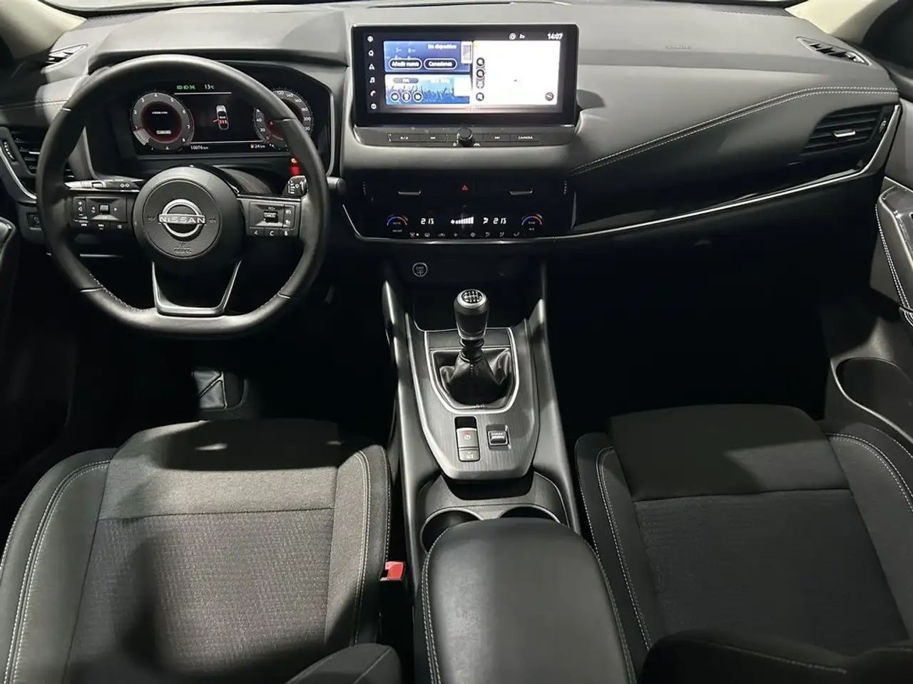 Nissan Qashqai 1.3 DIG-T mHEV 12V N-Connecta 4x2 103kW — معرض صور السيارة 13