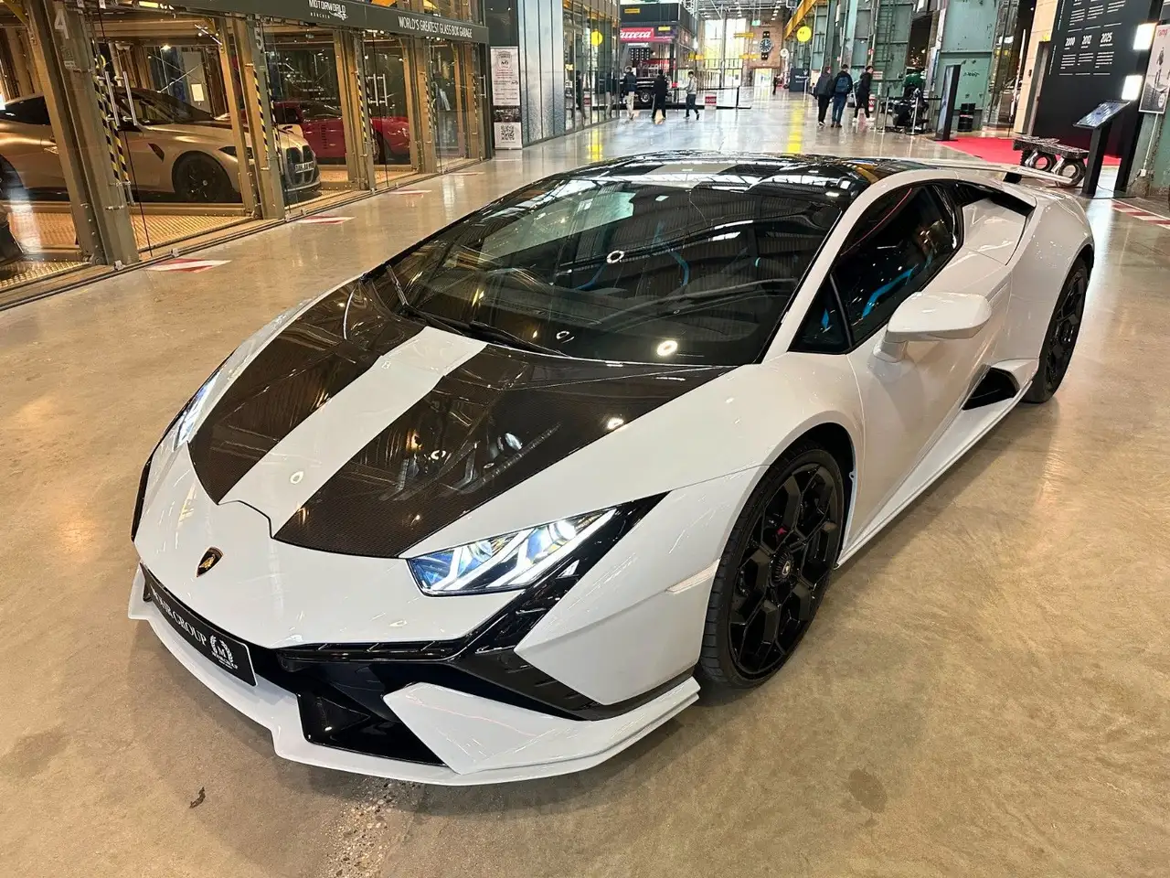 Lamborghini Huracán Tecnica / Style Package / Alcantara — Galerie du véhicule 2