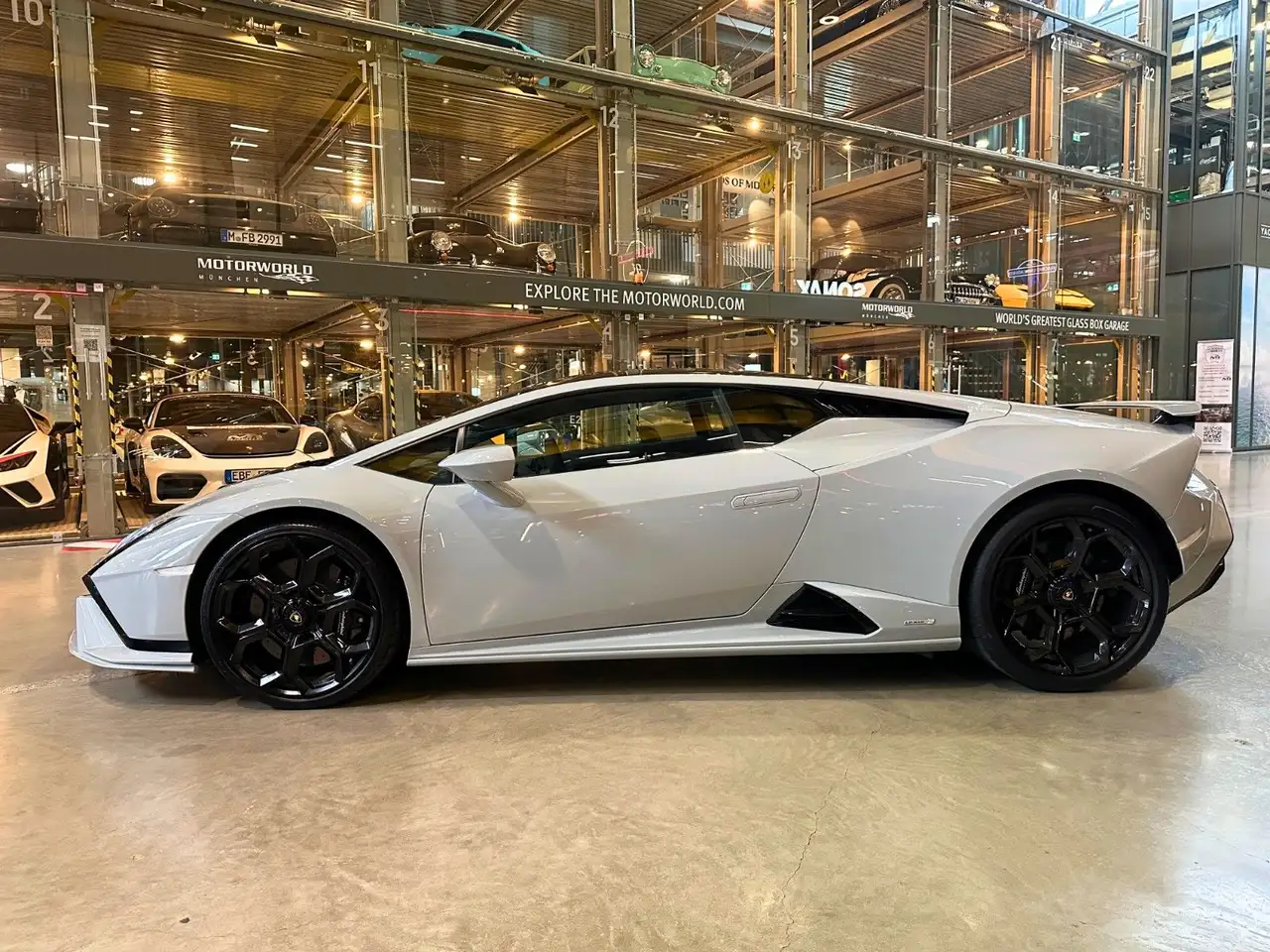 Lamborghini Huracán Tecnica / Style Package / Alcantara — Galerie du véhicule 5