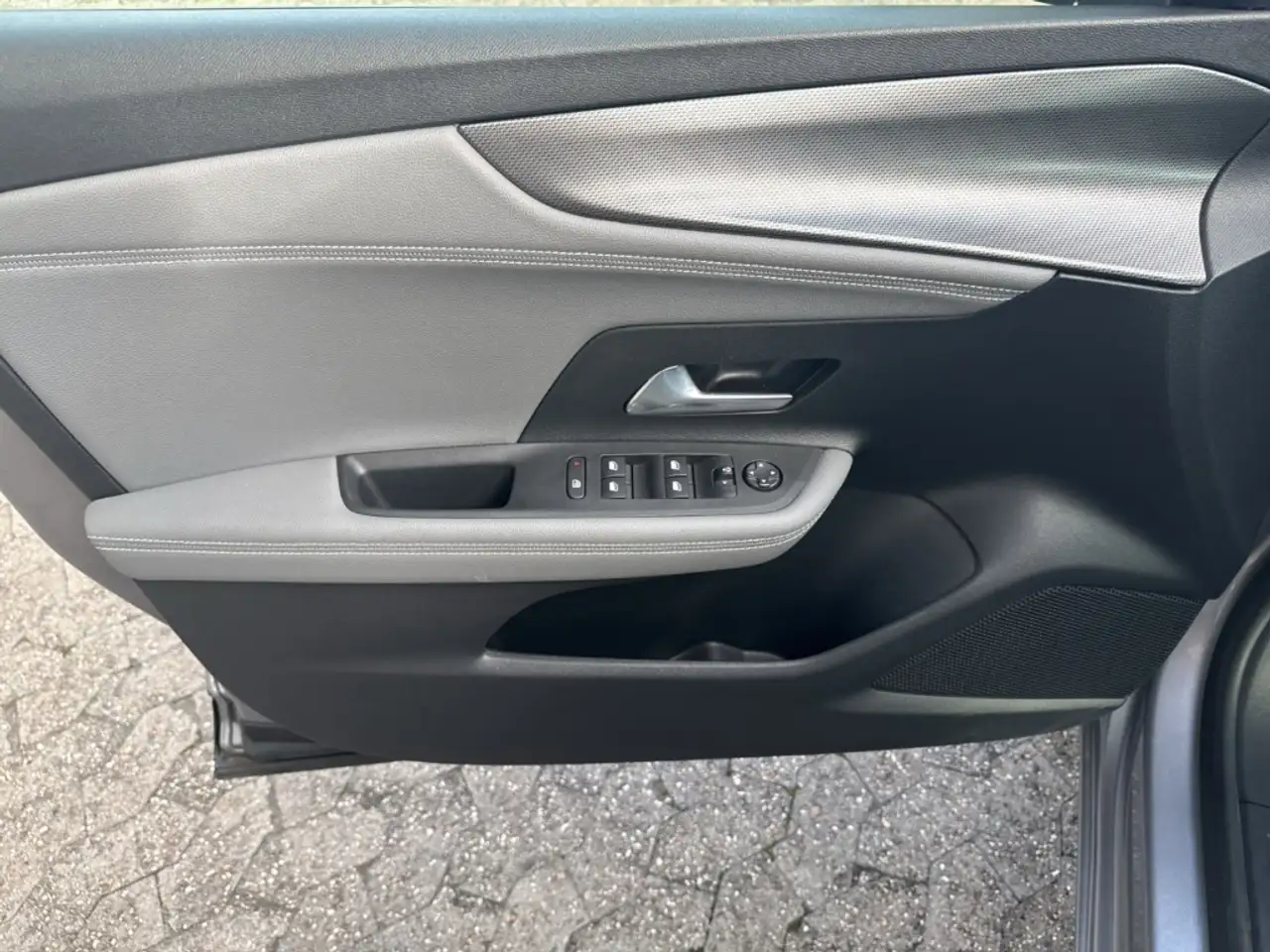 Opel Mokka Elegance Navi Digitales Cockpit LED Apple CarPlay — Galerie du véhicule 13