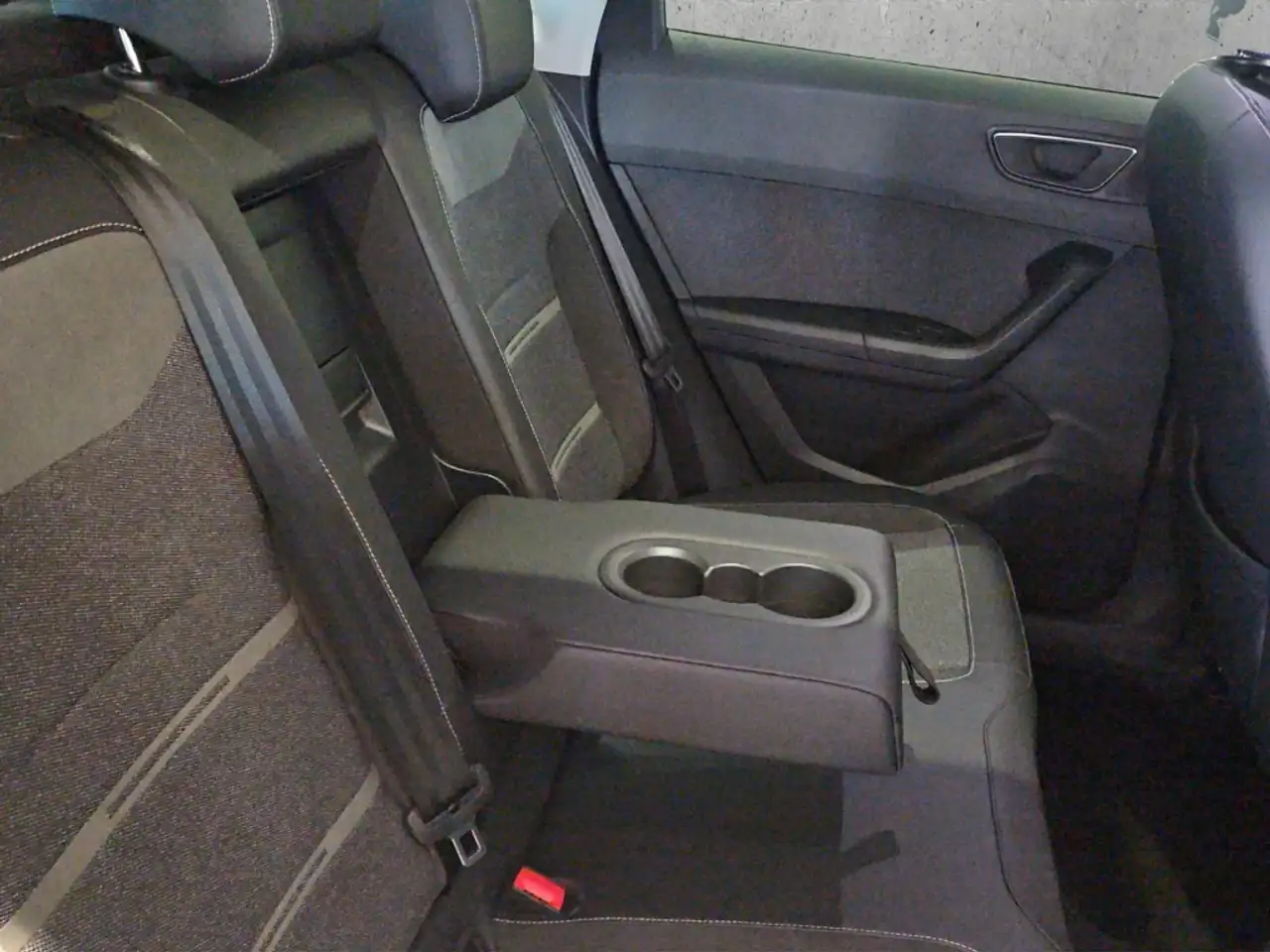 SEAT Ateca Xperience 1.5 Navi elektr. Heckklappe AHK schwenkb — Galería del vehículo 21