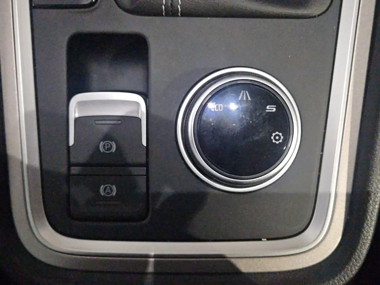 SEAT Ateca Xperience 1.5 Navi elektr. Heckklappe AHK schwenkb — Galería del vehículo 24