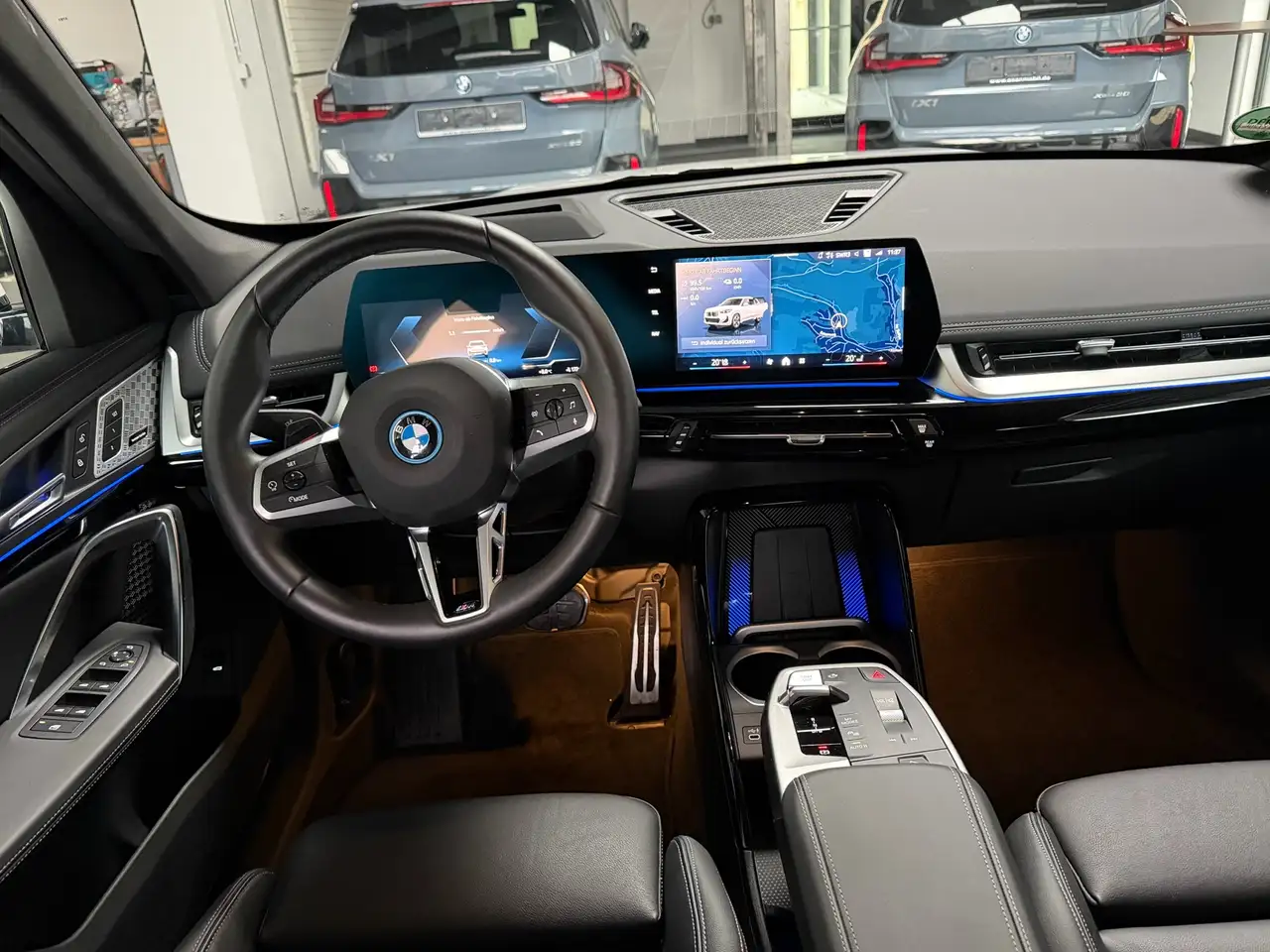 BMW iX1 30 xDrive M Sport Leder Vernasca Komplettausstattung — Galerie du véhicule 8