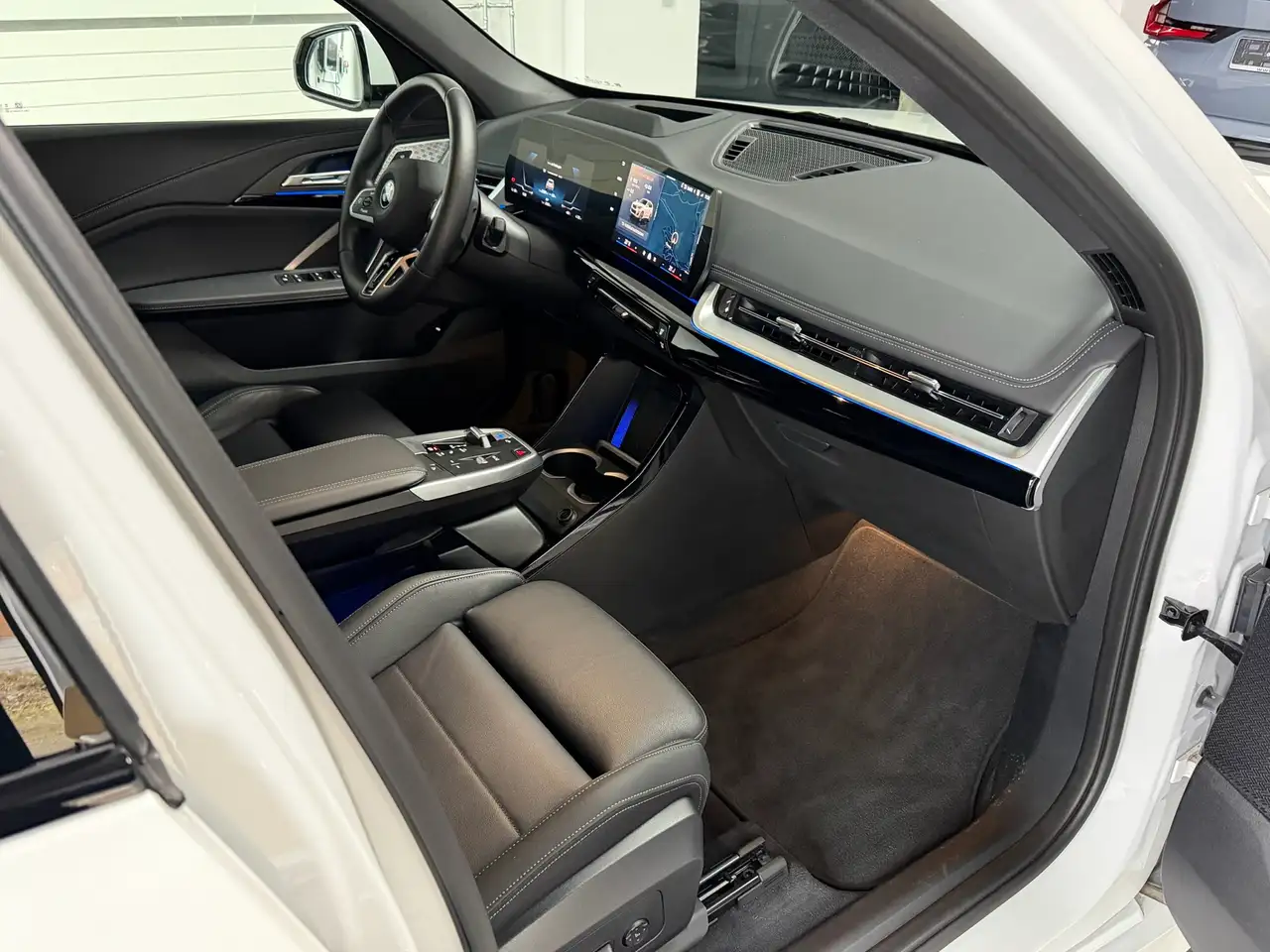 BMW iX1 30 xDrive M Sport Leder Vernasca Komplettausstattung — Galerie du véhicule 11