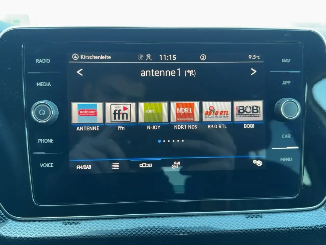 Volkswagen T-Cross 1.5 TSI DSG R-Line ACC Navi LED-Matrix K — Vehicle gallery 14