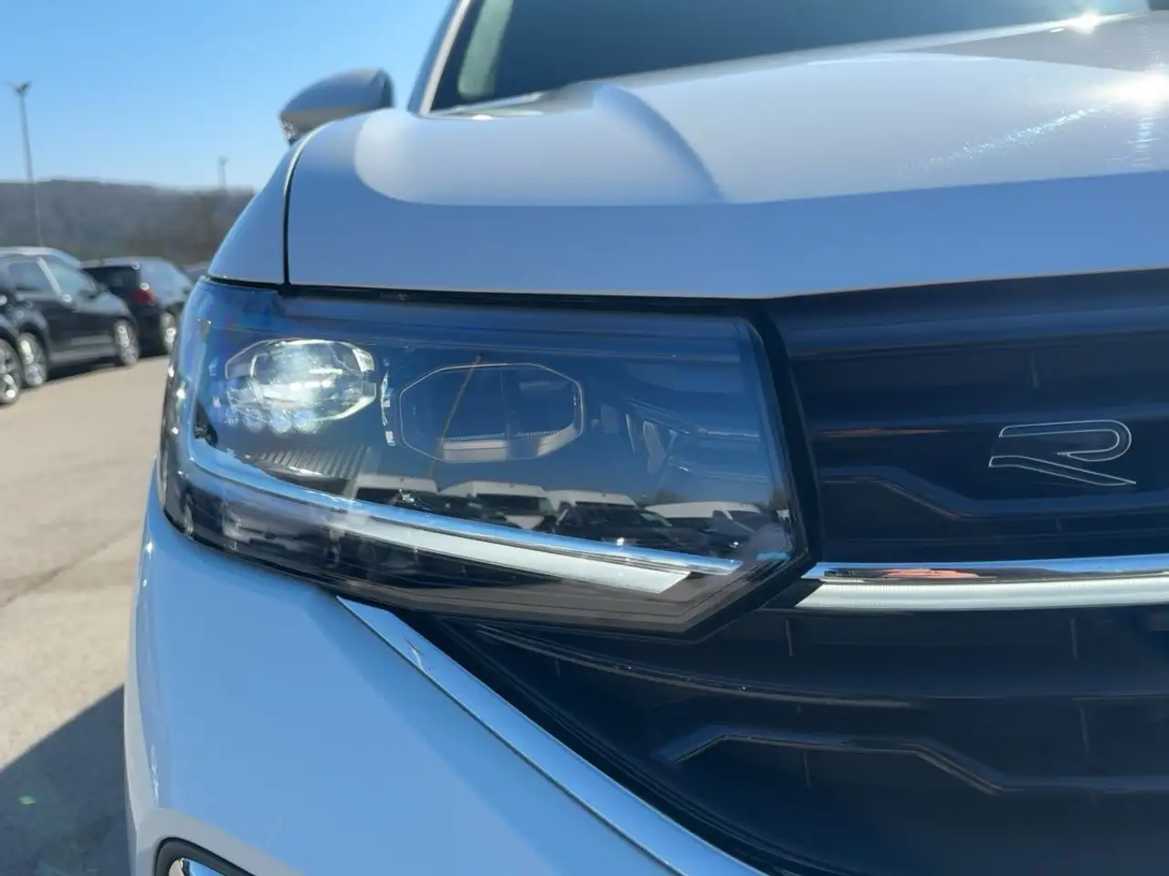 Volkswagen T-Cross 1.5 TSI DSG R-Line ACC Navi LED-Matrix K — Vehicle gallery 18