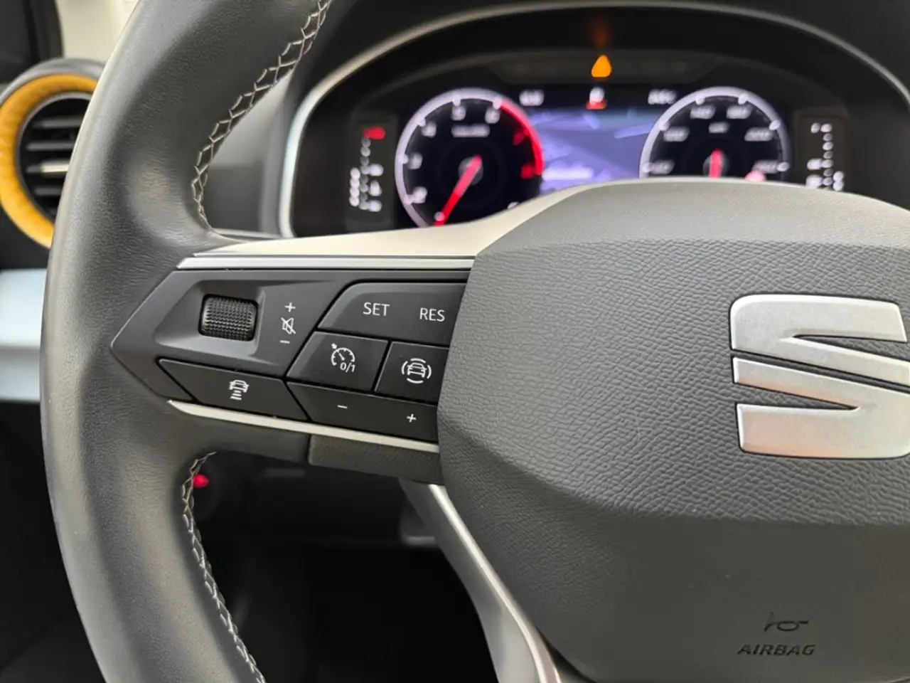 SEAT Ibiza Style Edition AUTOMATIK ALLWETTER NAV LED DIG-DISP — Vehicle gallery 16