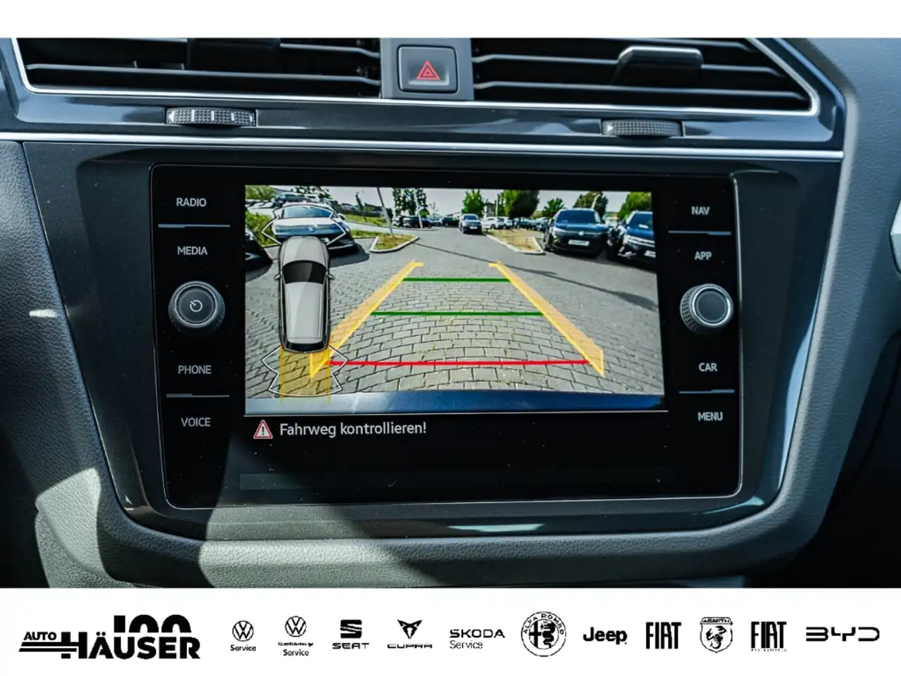 Volkswagen Tiguan Life MOVE 1.5 TSI OPF DSG LED-MATRIX NAVI SITZHZG — Galería del vehículo 22